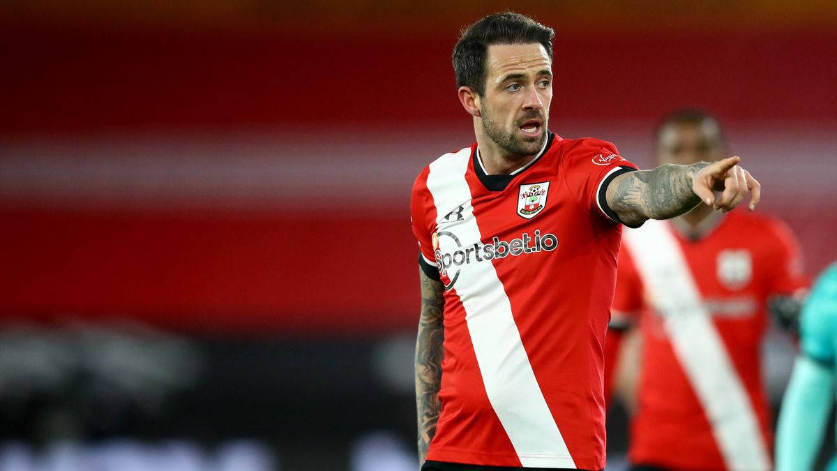 Danny Ings, red and white striped jersey, stadium lights, SD Desktop Wallpaper