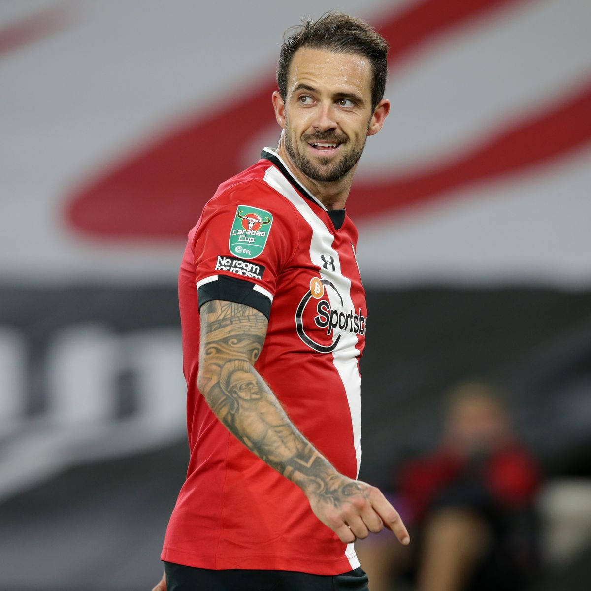 Danny Ings, red and white striped jersey, tattoos on his arm, SD Desktop Wallpaper