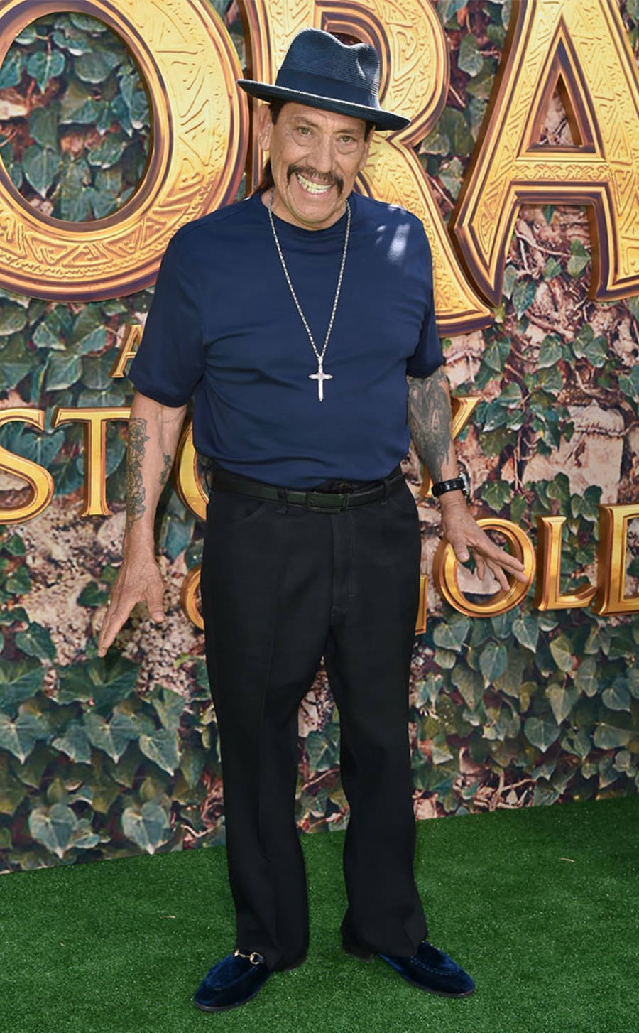 Danny Trejo, blue fedora, navy turtleneck, HD Phone Wallpaper