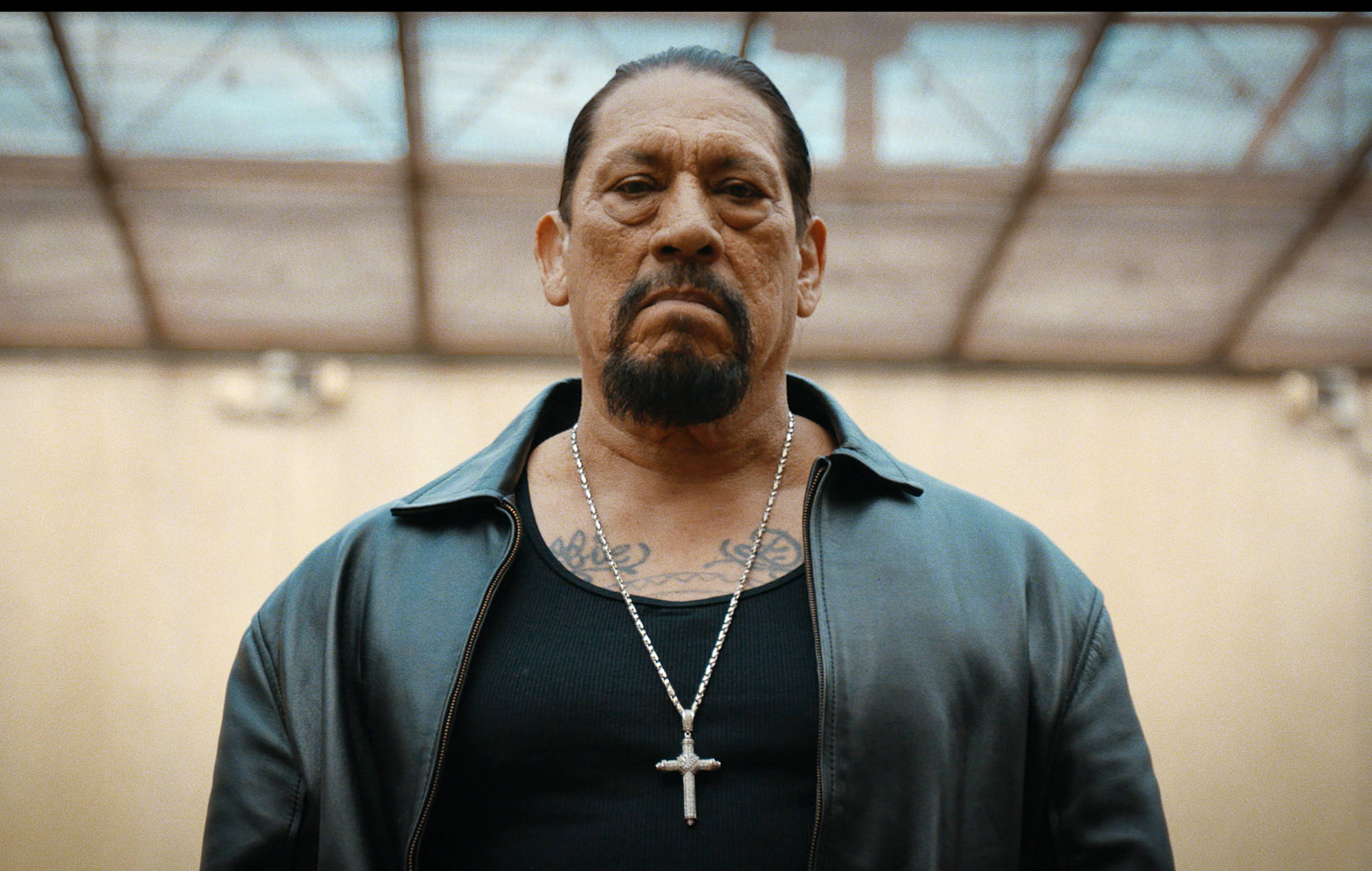 Danny Trejo, black leather jacket, silver cross necklace, Full HD Desktop Wallpaper