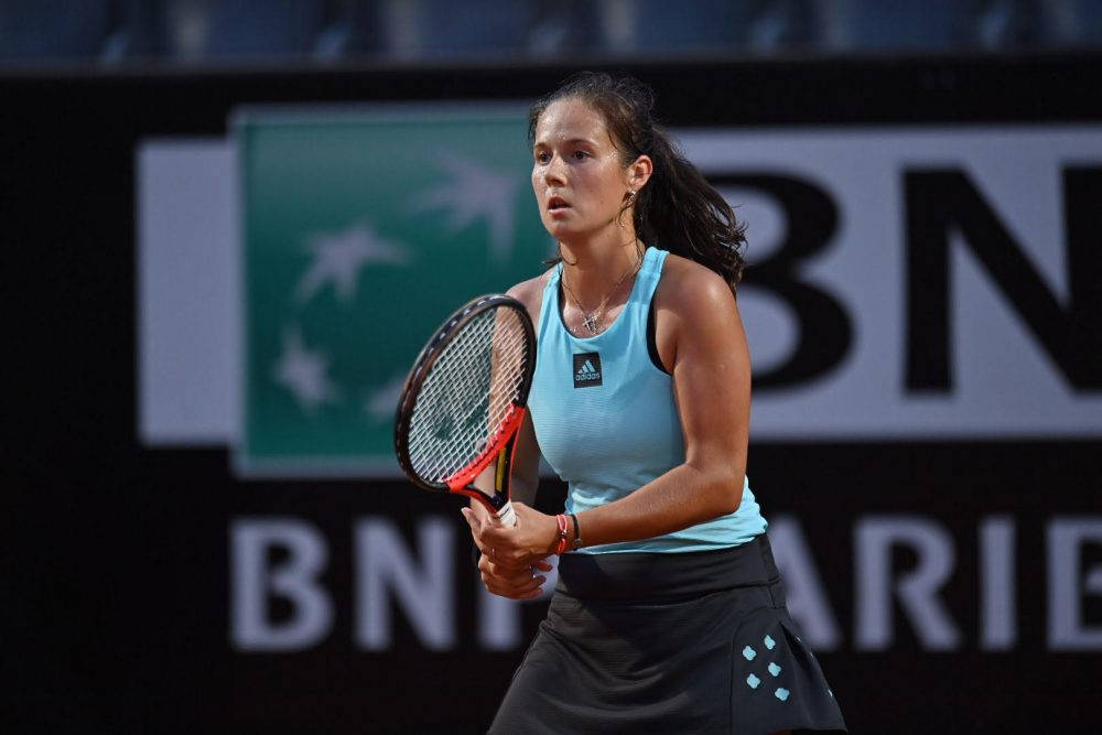 Daria Kasatkina, light blue top, racket, SD Desktop Wallpaper
