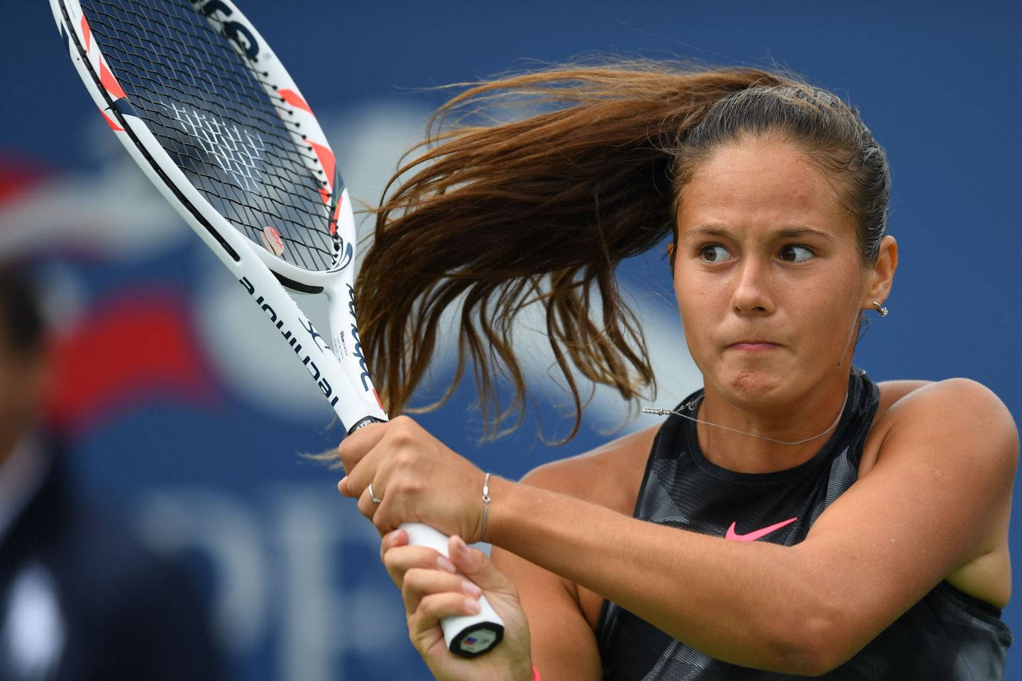 Daria Kasatkina, racket, blue court, HD Desktop Wallpaper