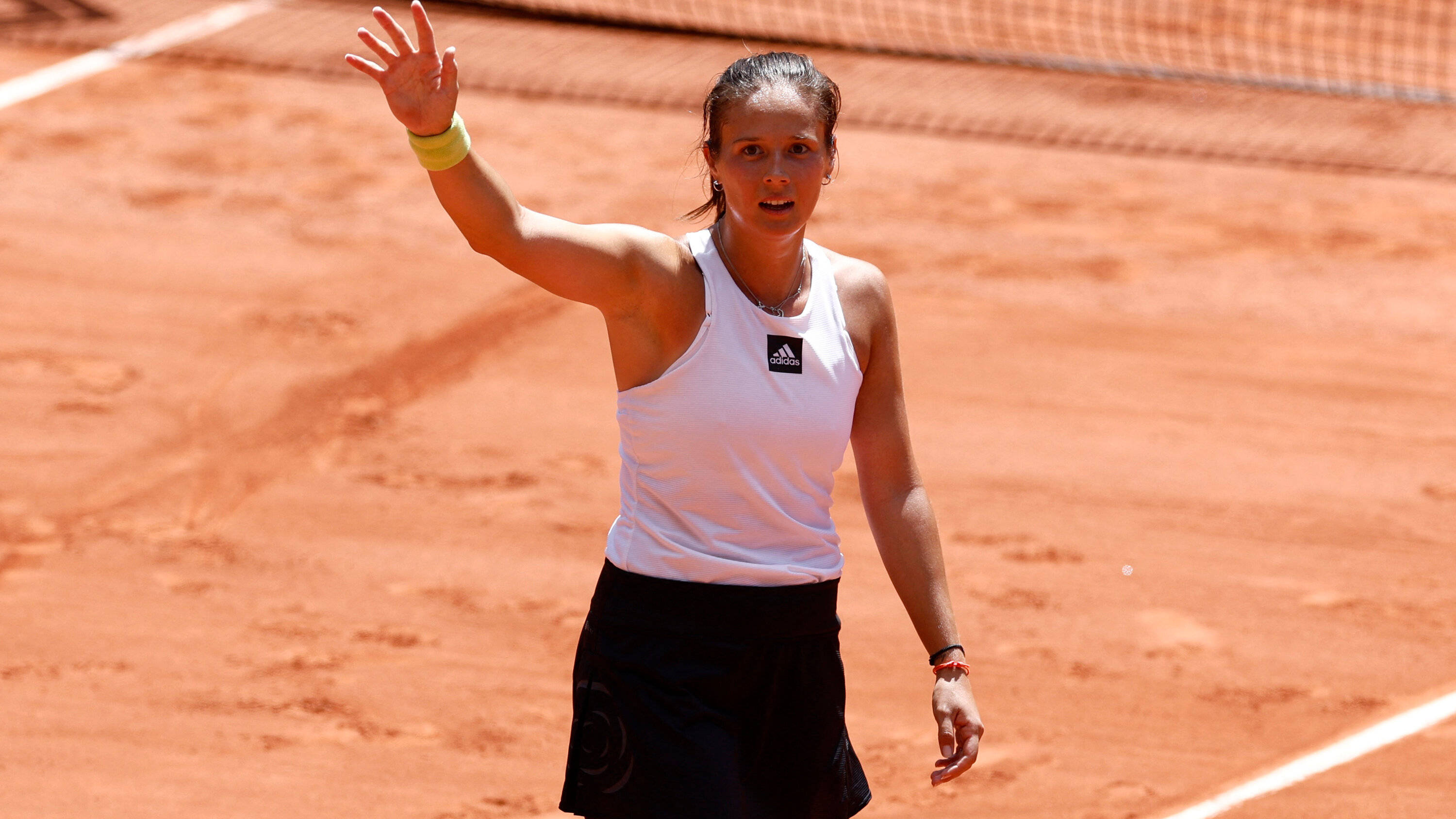 Daria Kasatkina, tennis court, clay court, 2K Desktop Wallpaper