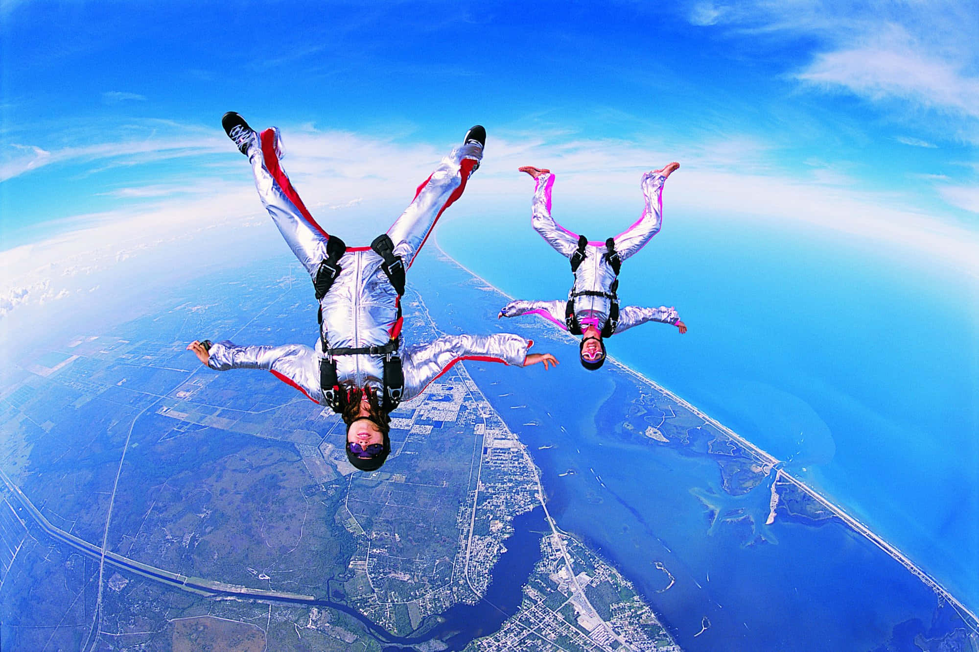 Daring, 2000 x 1331, silver suits, Full HD Desktop Wallpaper