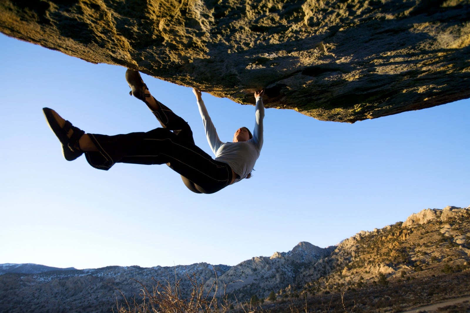 daring, 1600 x 1067, overhanging rock formation, HD Desktop Wallpaper