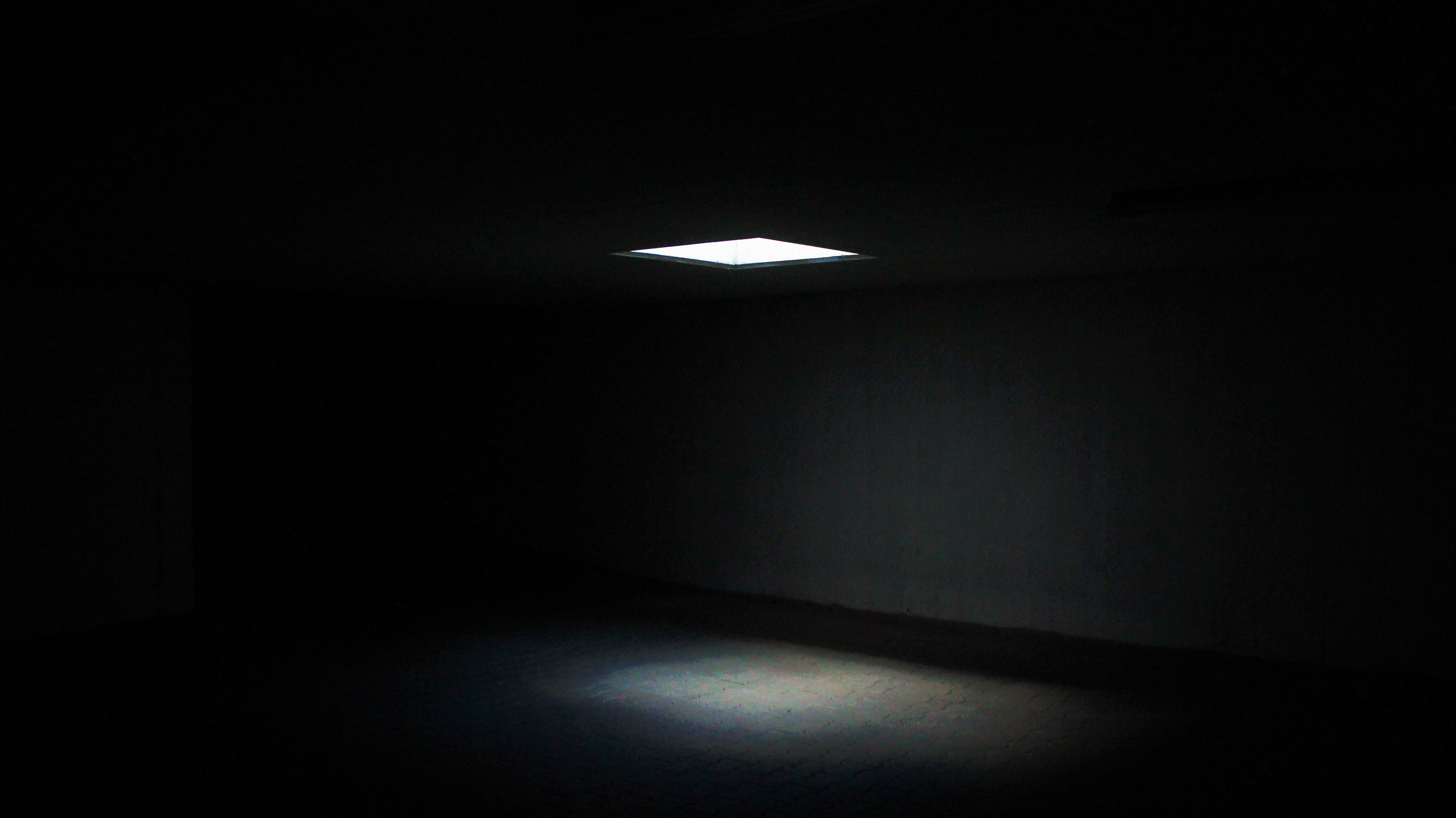 ceiling light, dark room, square ceiling light, 5K Desktop Wallpaper