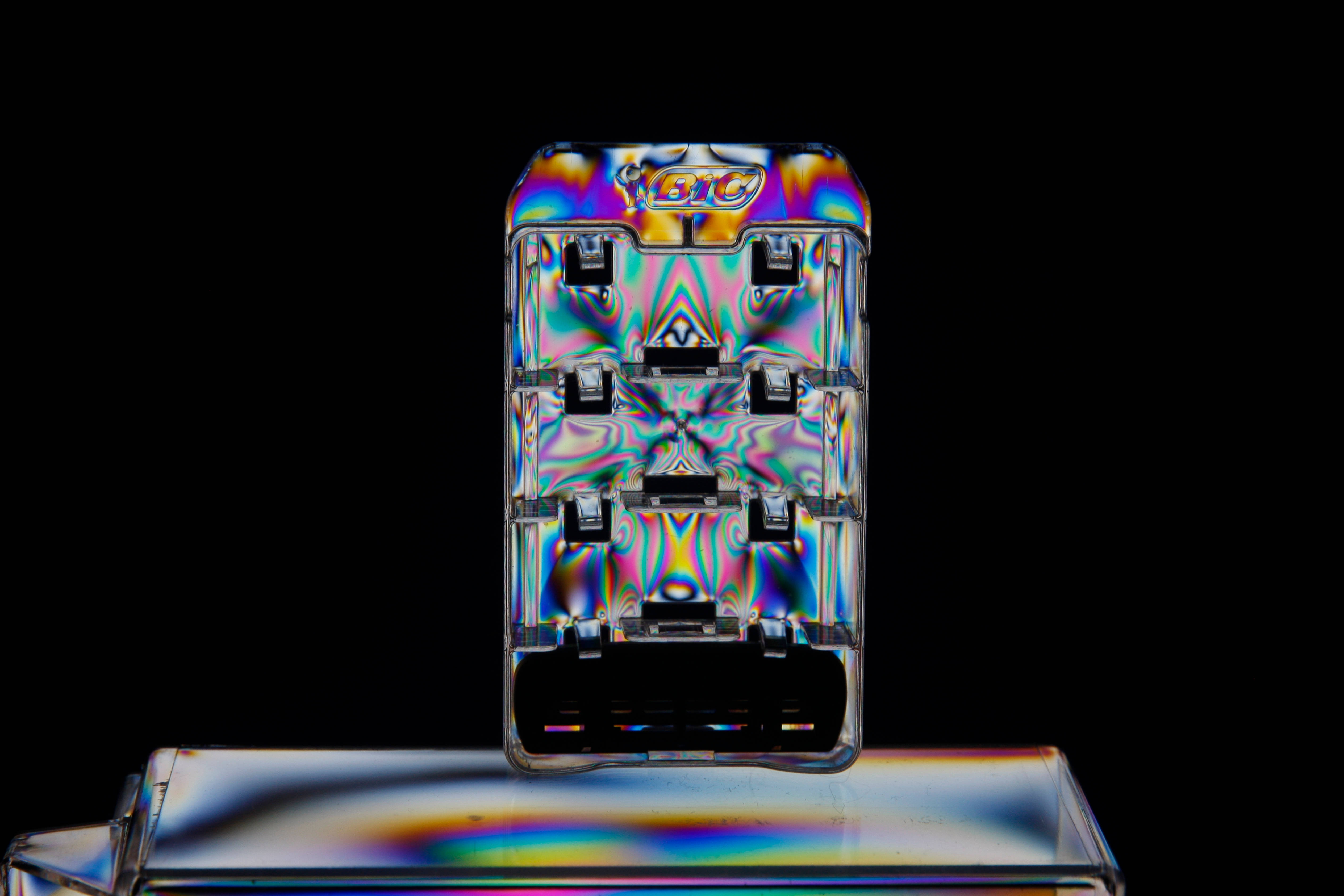 iridescent, holographic, vape device, 4K Desktop Wallpaper