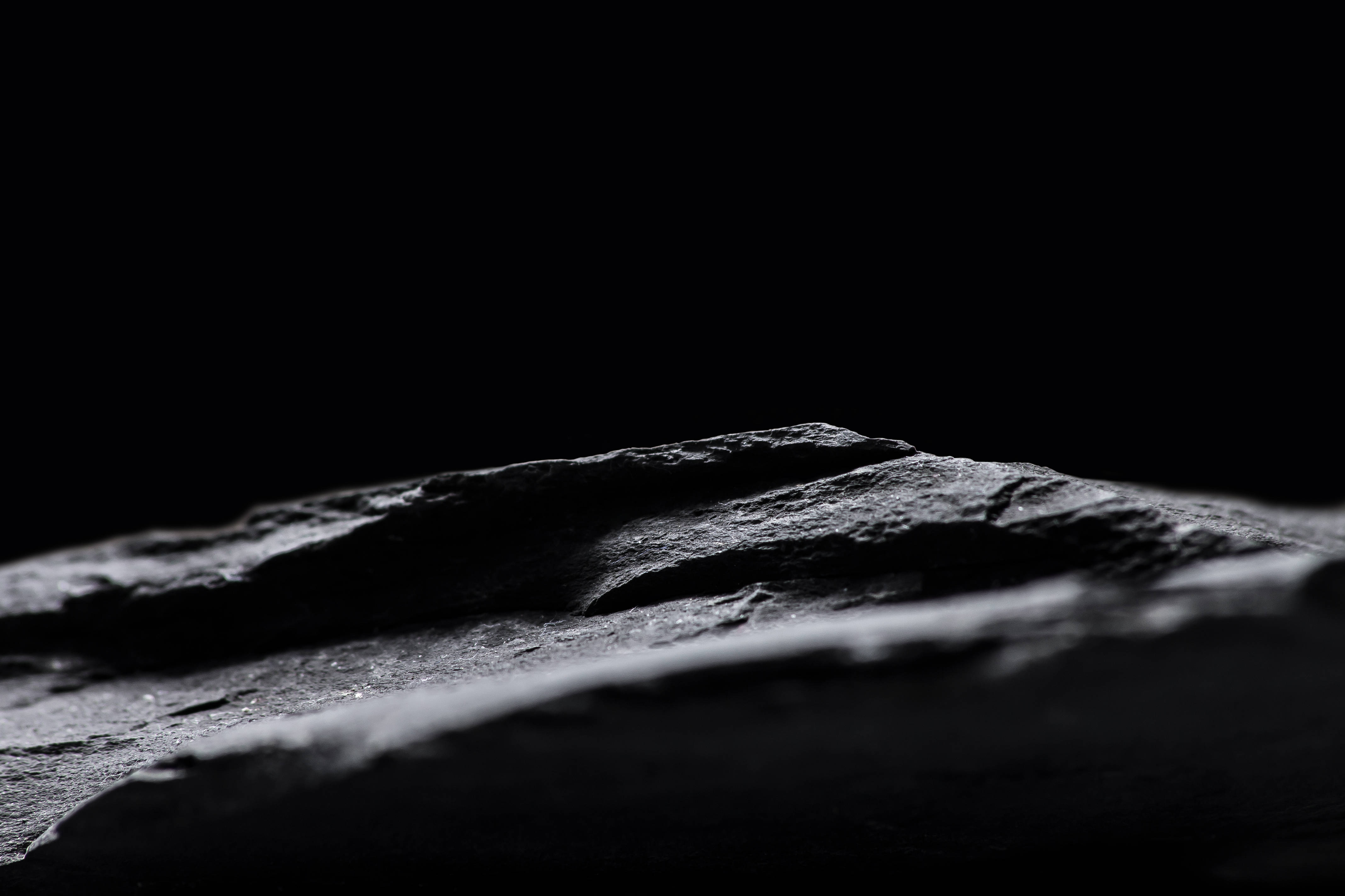 rock surface, textured rock surface, soft light, 4K Desktop Wallpaper