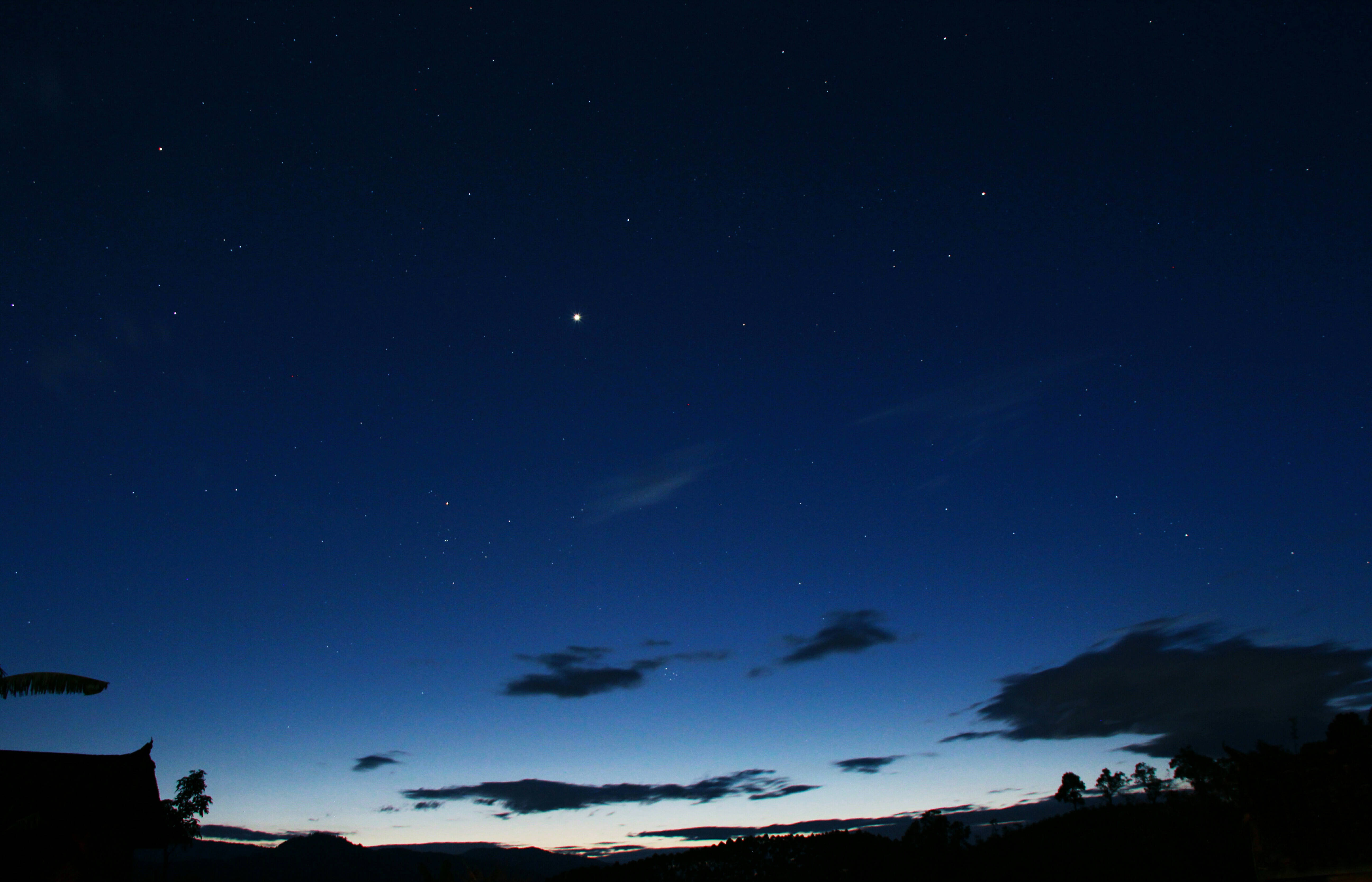 Dark Blue Clouds, starry night sky, bright celestial body, 5K Desktop Wallpaper
