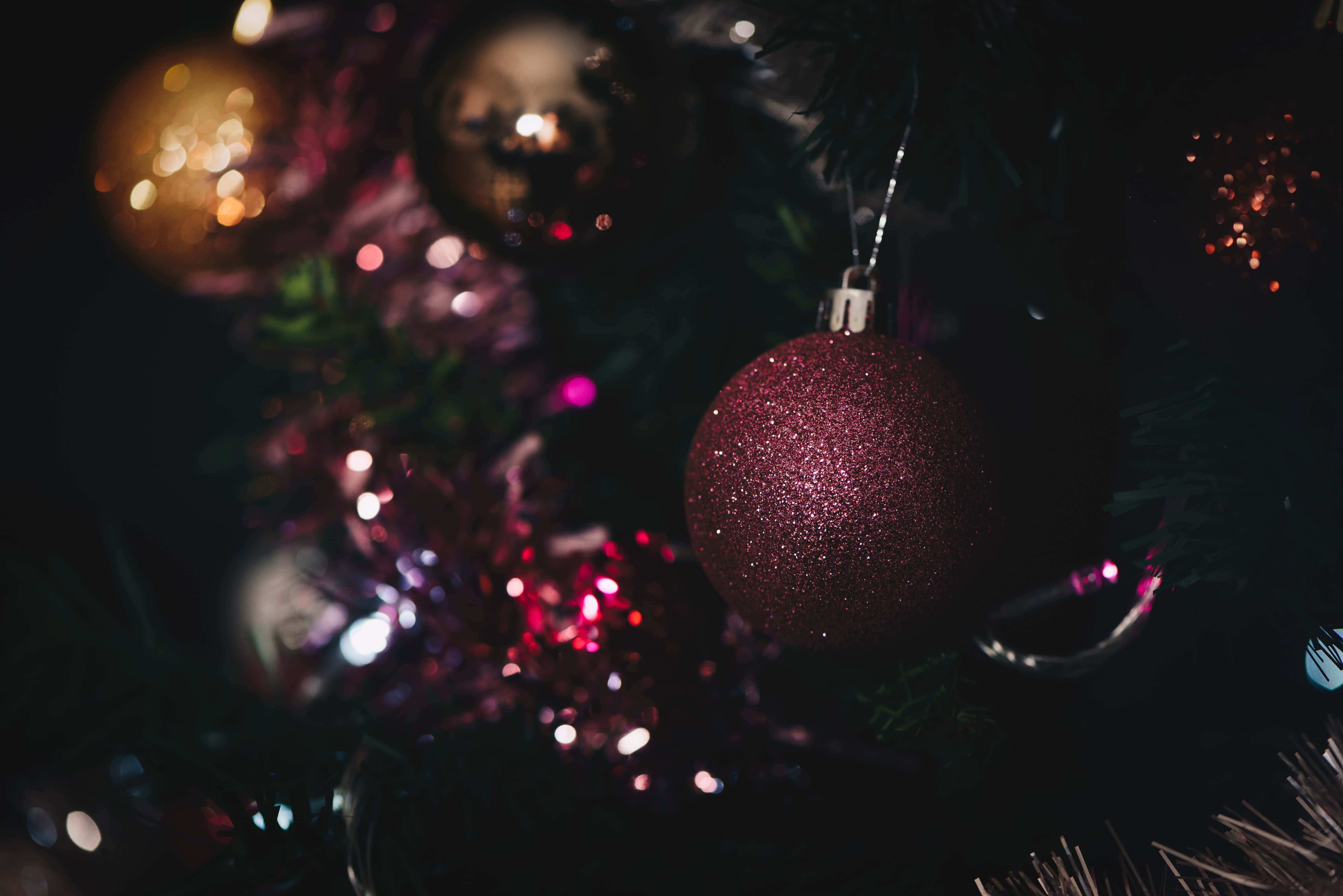 dark Christmas ornament, glittery burgundy Christmas ornament, dark pine tree, 5K Desktop Wallpaper
