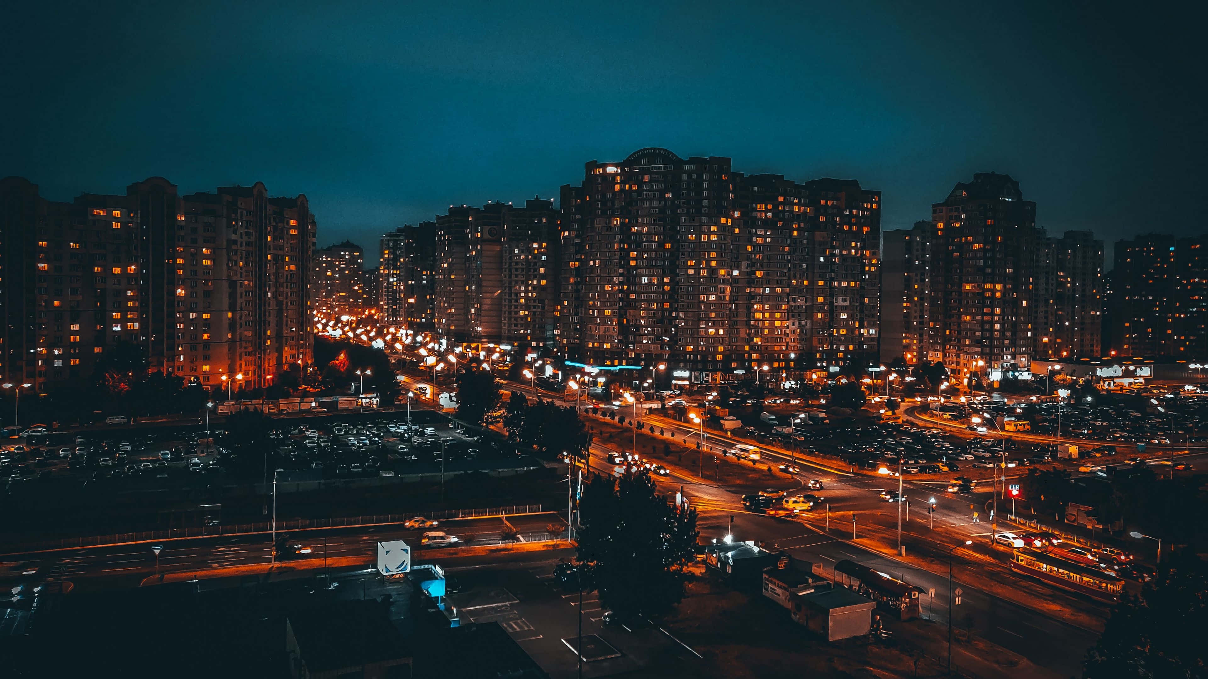 Dark City 4K, Orange Lights, bustling city, 4K Desktop Wallpaper