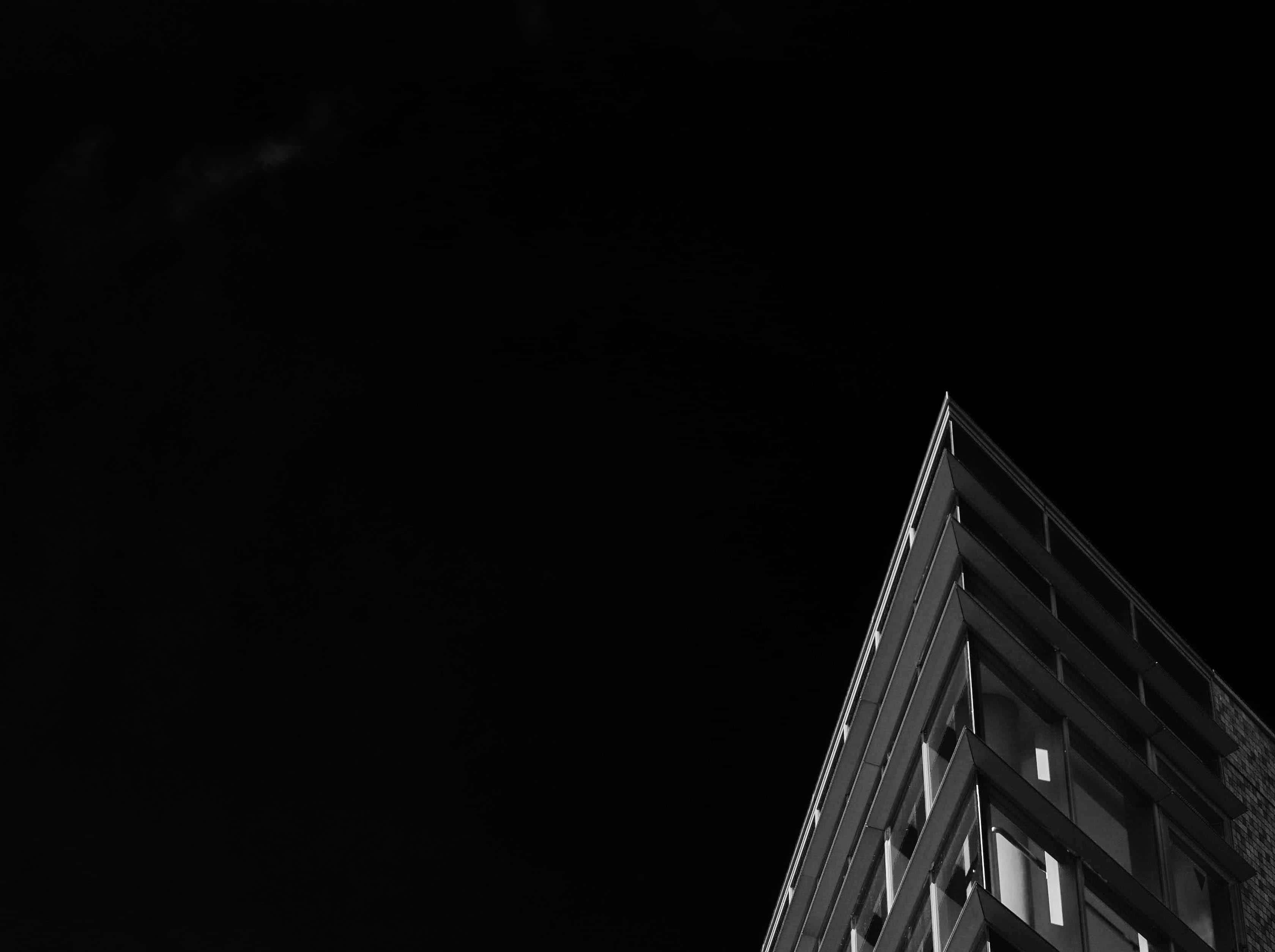 dark corner, 3359 x 2509, black and white, 2K Desktop Wallpaper