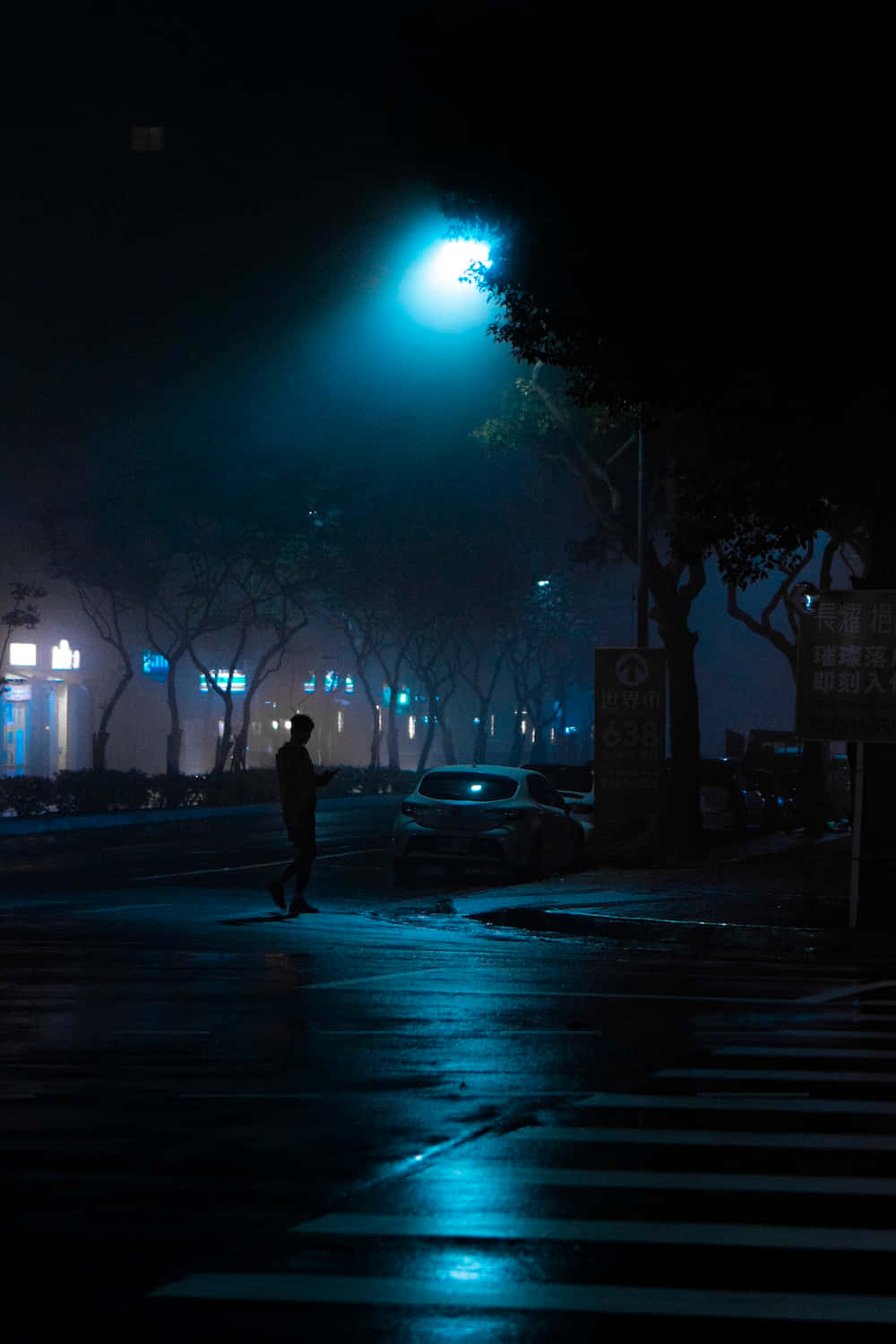Dark Crossroad, wet city street, glowing blue streetlamp, HD Phone Wallpaper