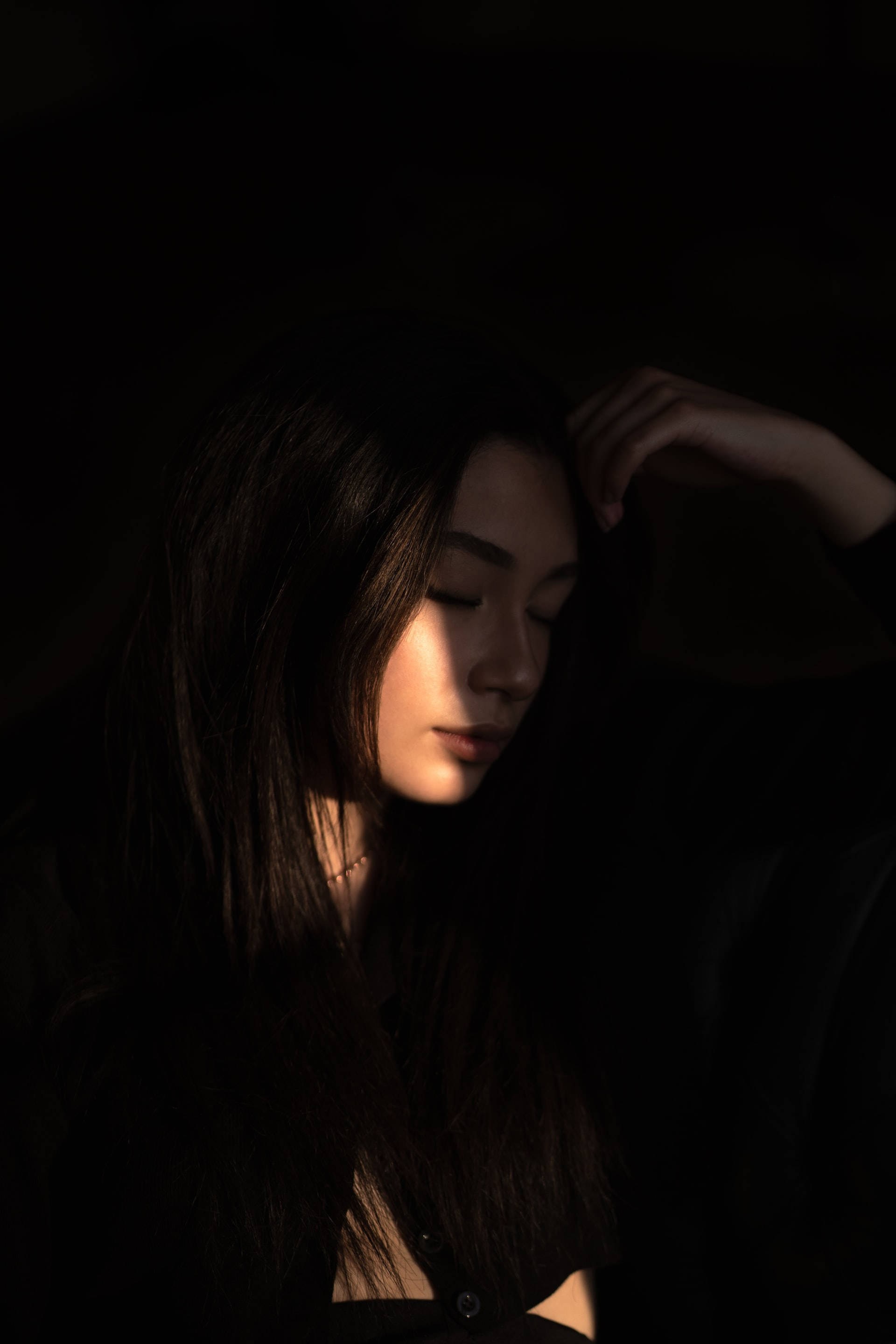 Dark Girl, sunlight, long dark hair, 2K Phone Wallpaper