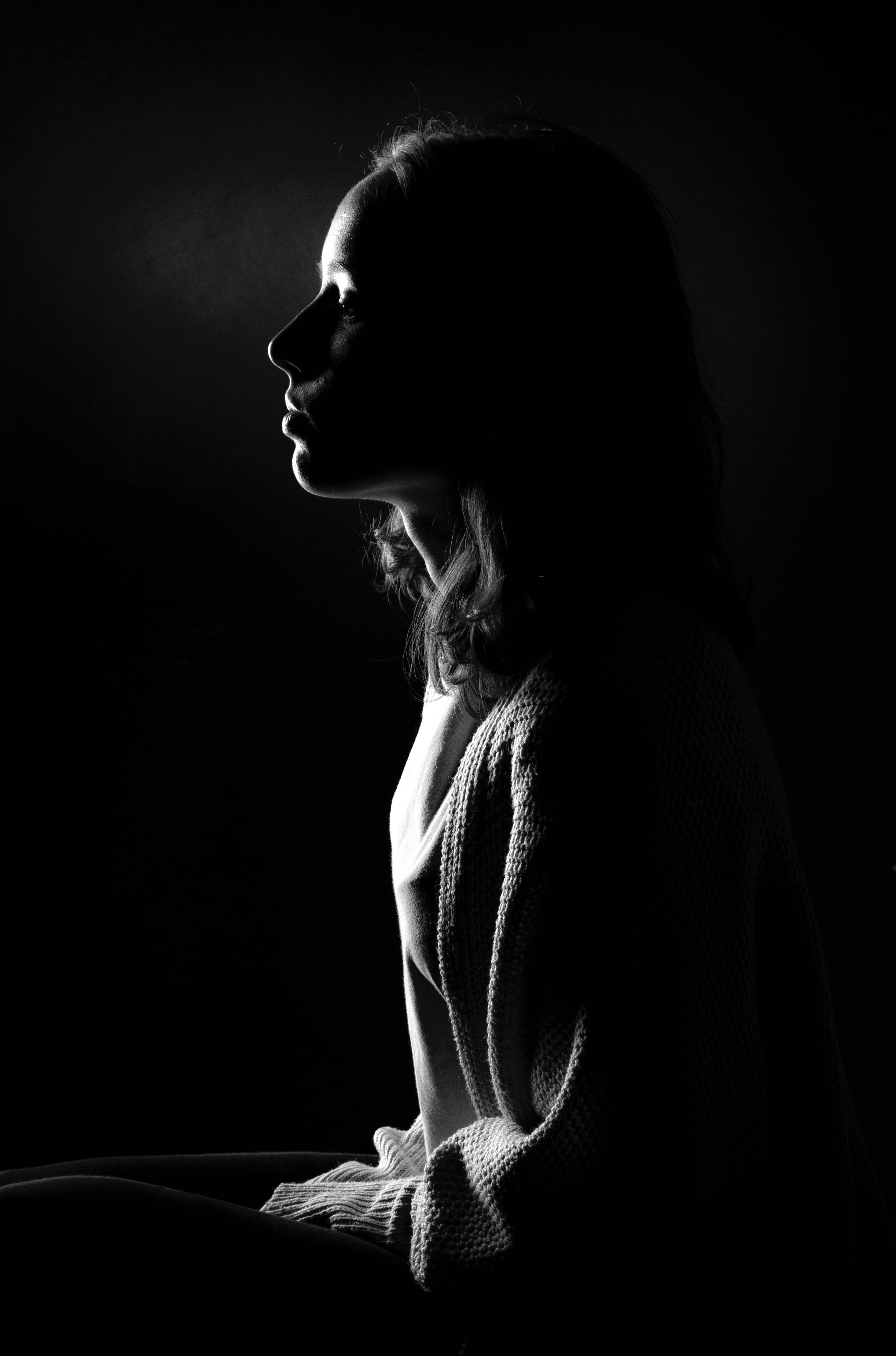 artistic portrait, cute dark girly, silhouette in profile, 4K Phone Wallpaper