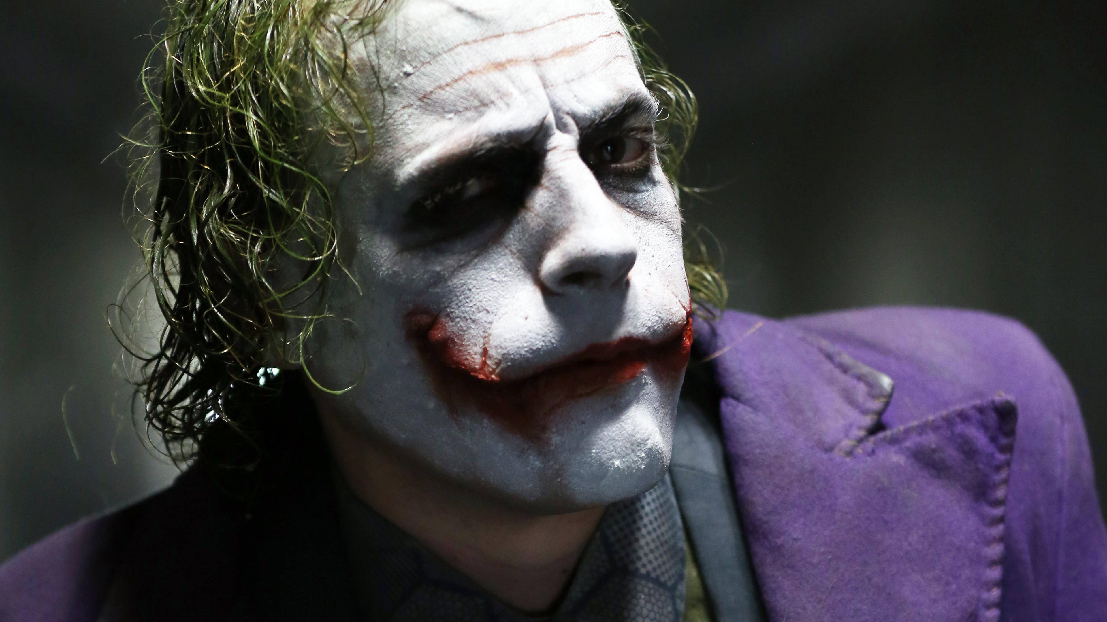 Joker, white face paint, red lips, 4K Desktop Wallpaper