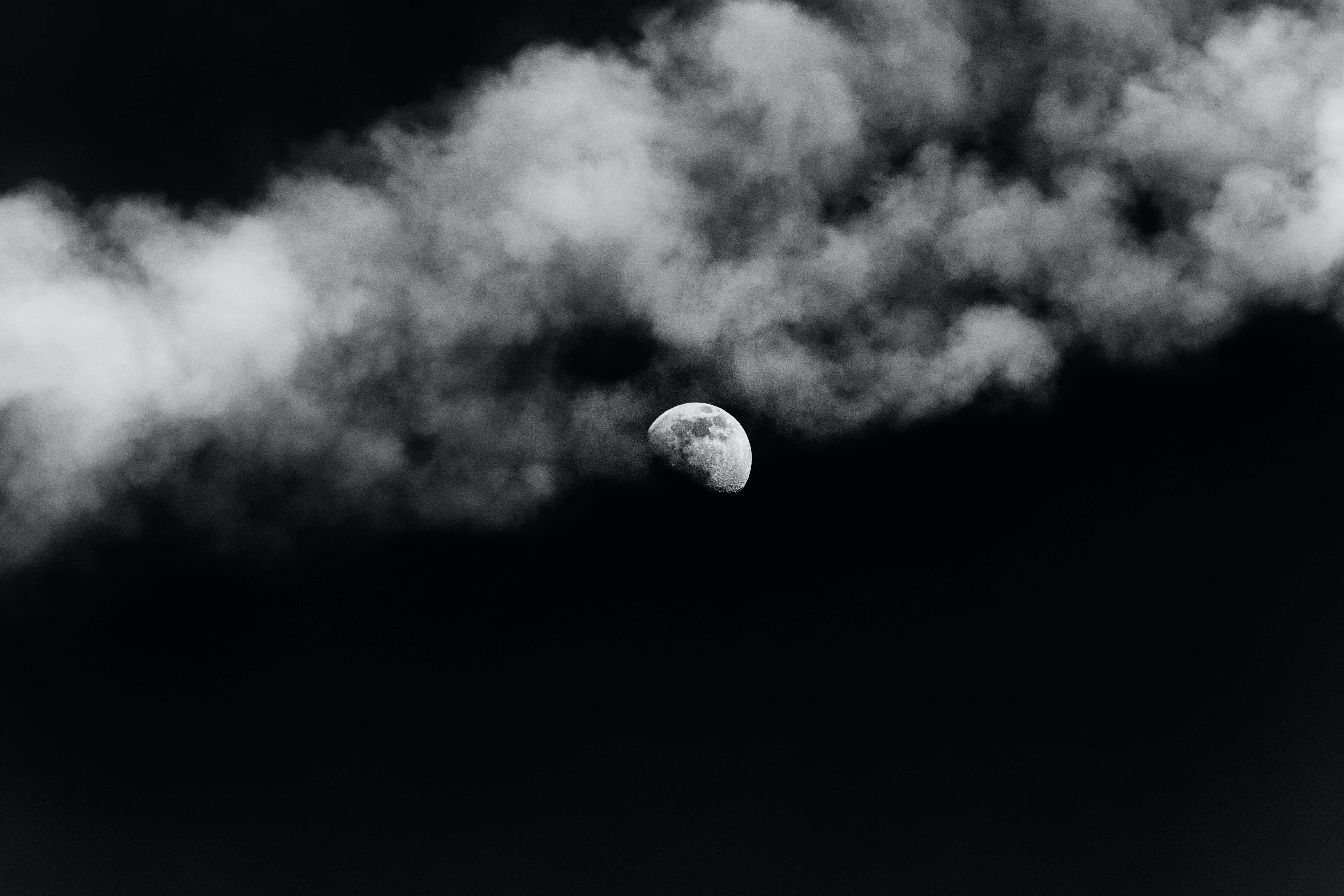 Dark Moon, crescent moon, wispy clouds, 5K Desktop Wallpaper