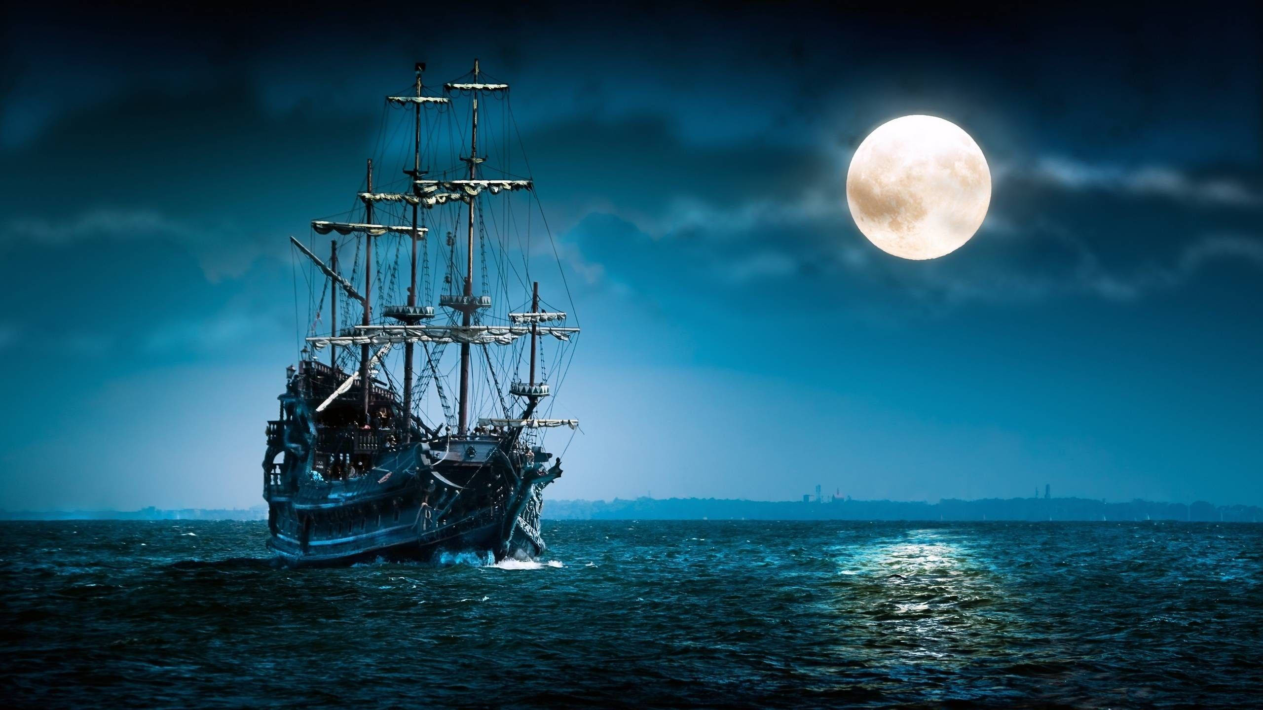 pirate ship, full moon, dark blue ocean, 2K Desktop Wallpaper