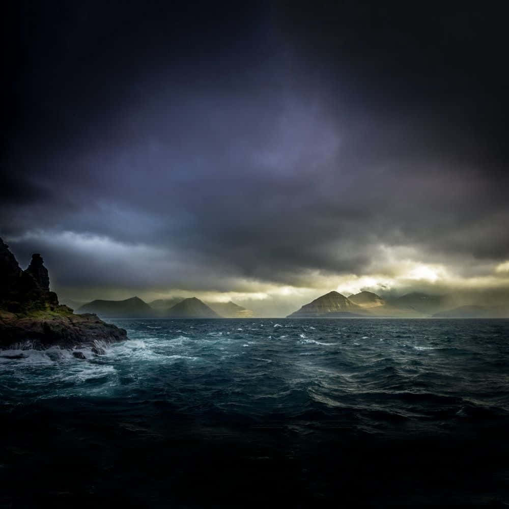 Dark Ocean, stormy sea, jagged cliffs, SD Desktop Wallpaper