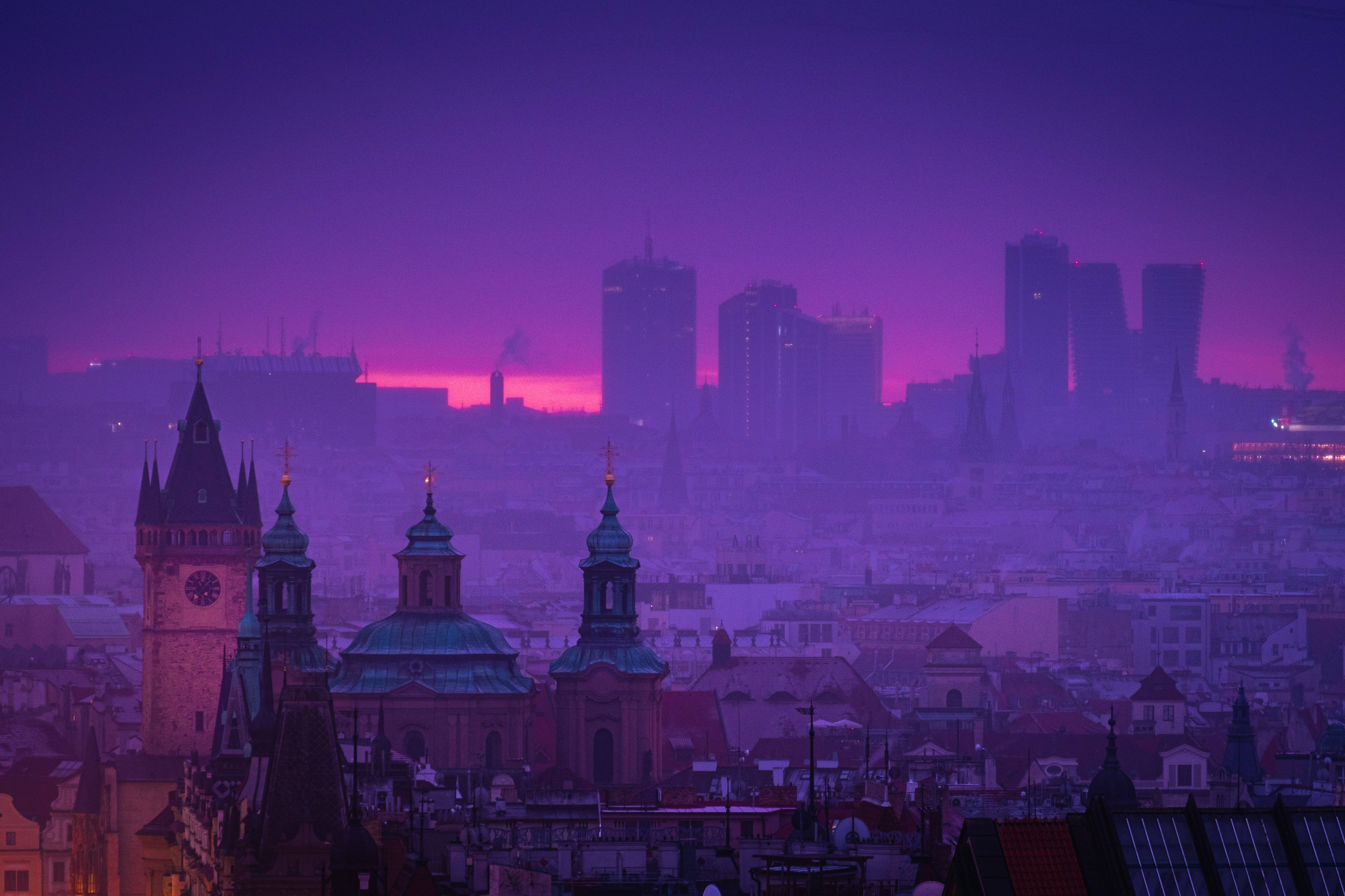Vibrant Dark Purple Desktop, twilight, misty cityscape, 5K Desktop Wallpaper