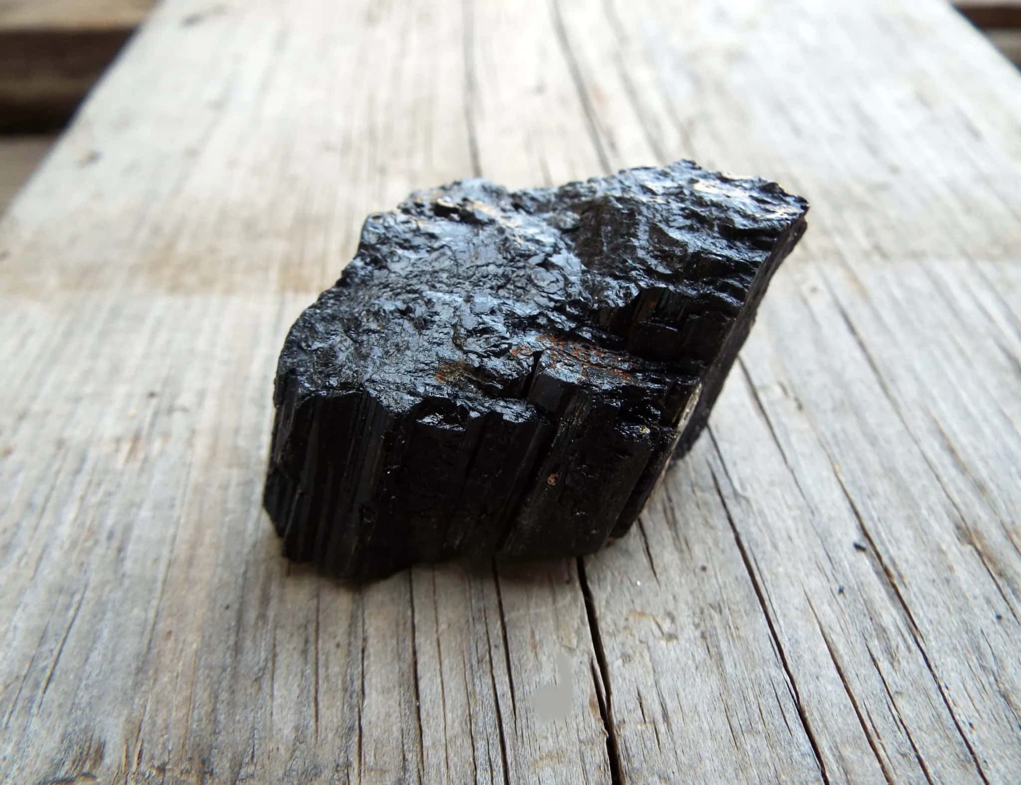 Dark Rock, black mineral specimen, glossy facets, Full HD Desktop Wallpaper