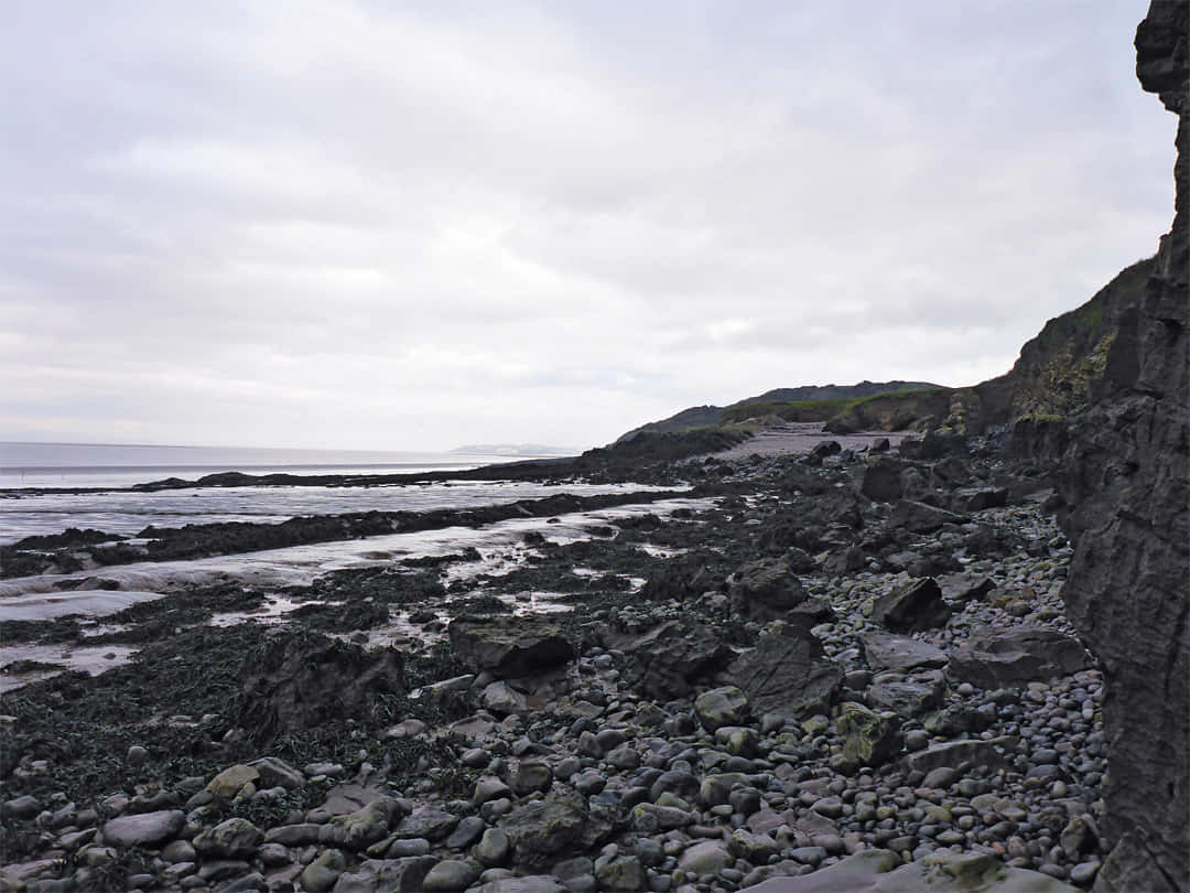 Dark Rock, coastal scene, rugged rocks, SD Desktop Wallpaper