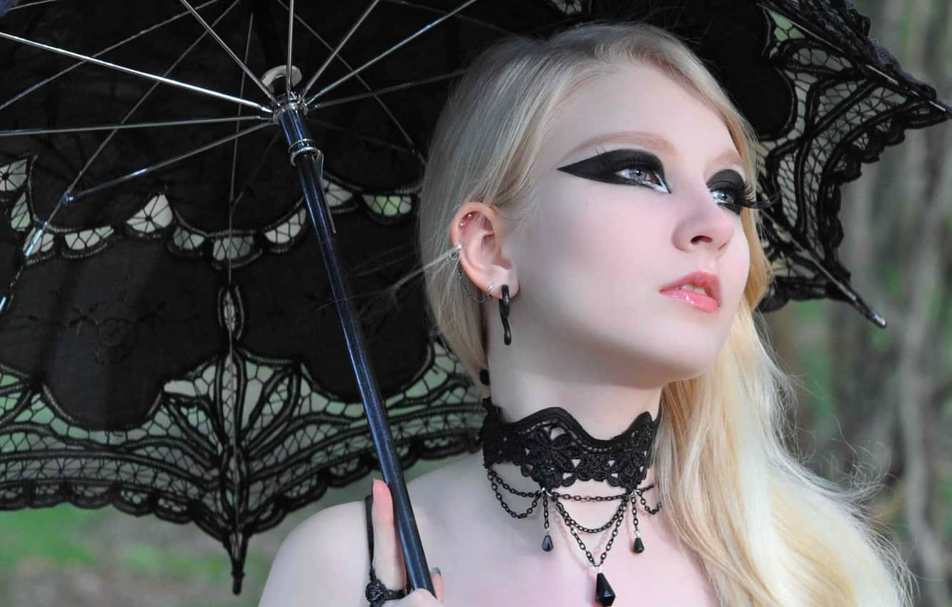 gothic fashion, blonde woman, dramatic black eyeliner, HD Desktop Wallpaper