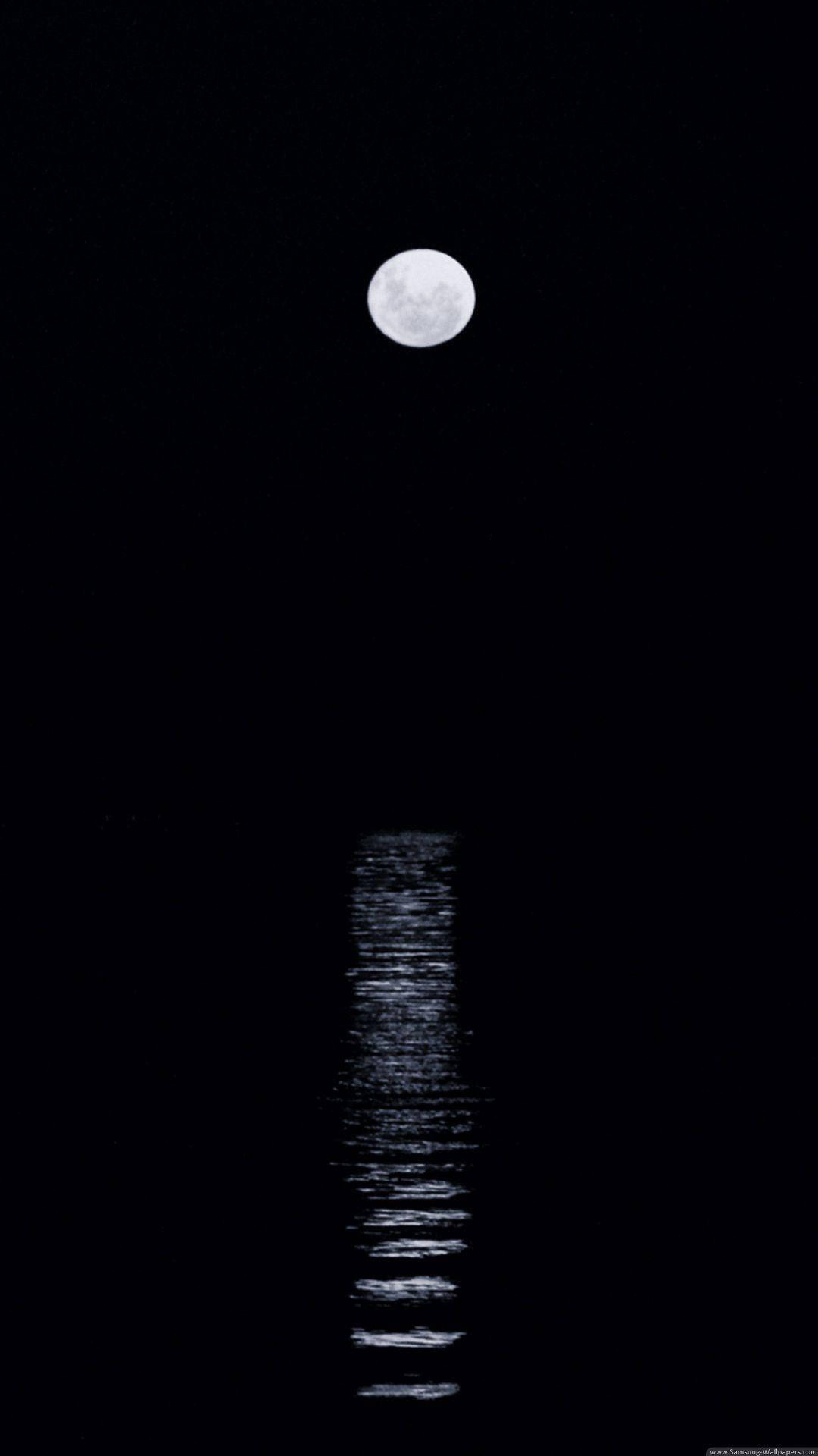 full moon, pitch-black sky, dark water surface, Full HD Phone Wallpaper