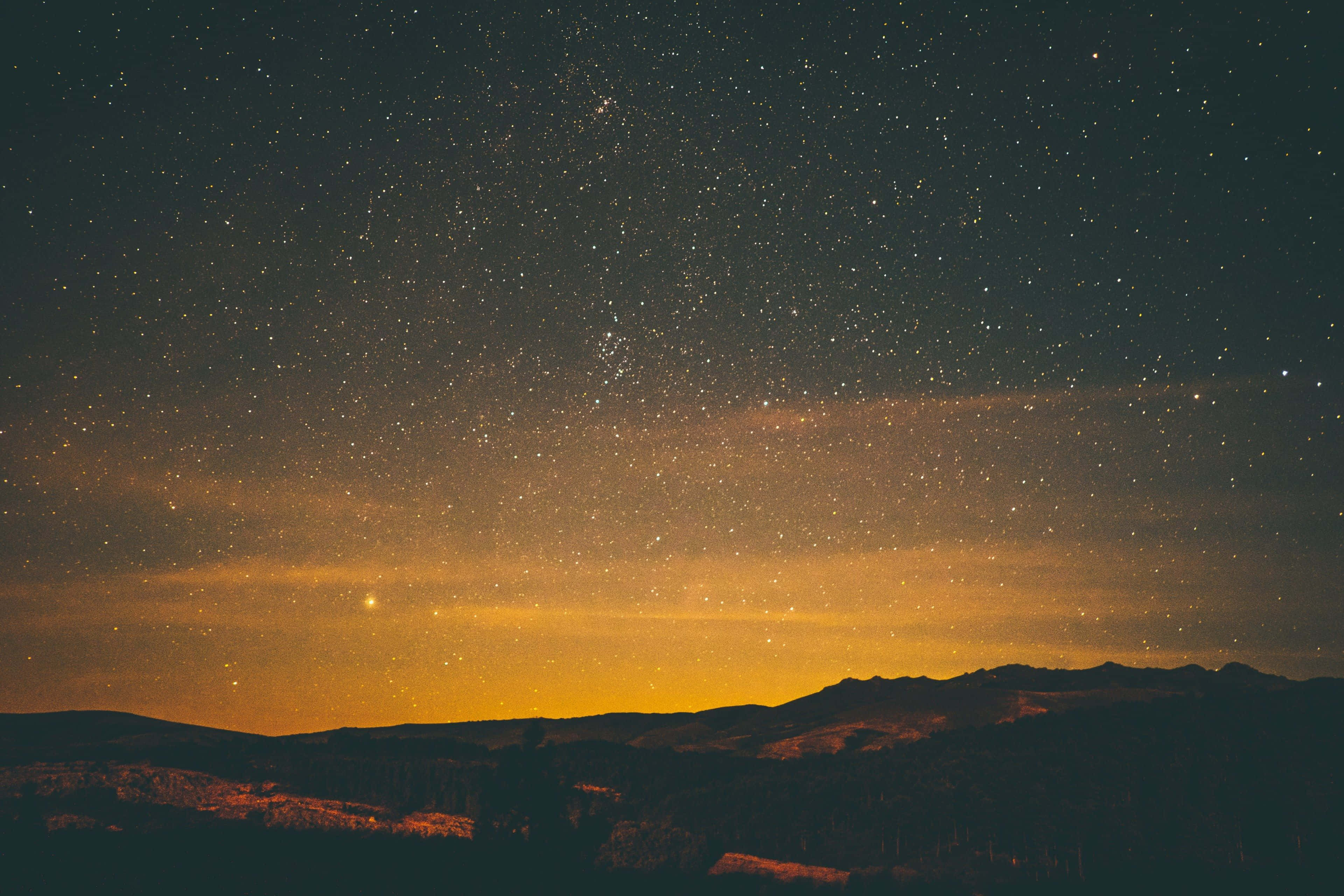 Dark Starry Night, starry night sky, glowing orange horizon, 4K Desktop Wallpaper