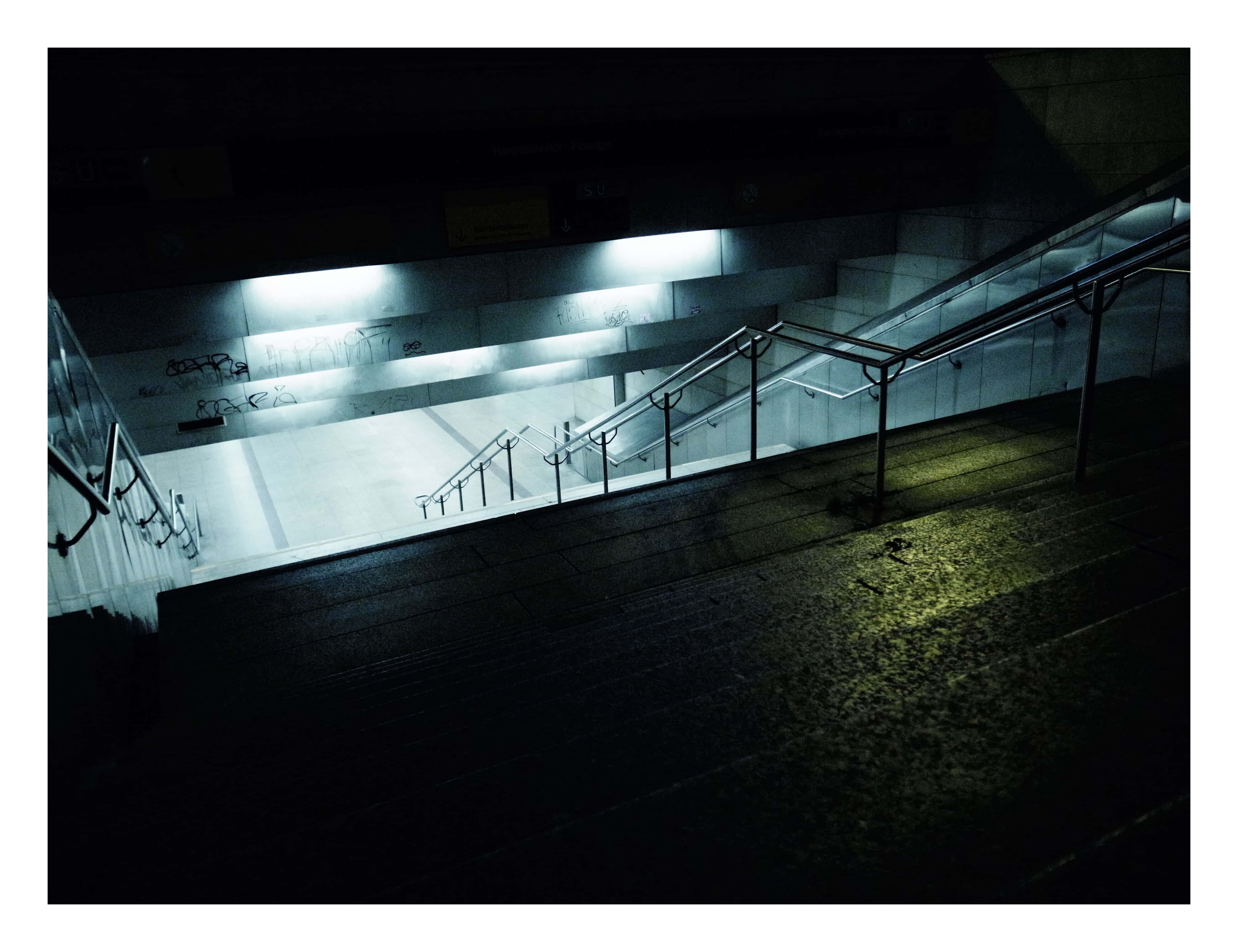 Dark Underground, concrete staircase, night, 4K Desktop Wallpaper