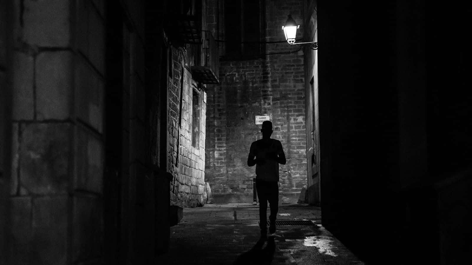dark alleyway, narrow stone alley, hanging lantern, HD Desktop Wallpaper
