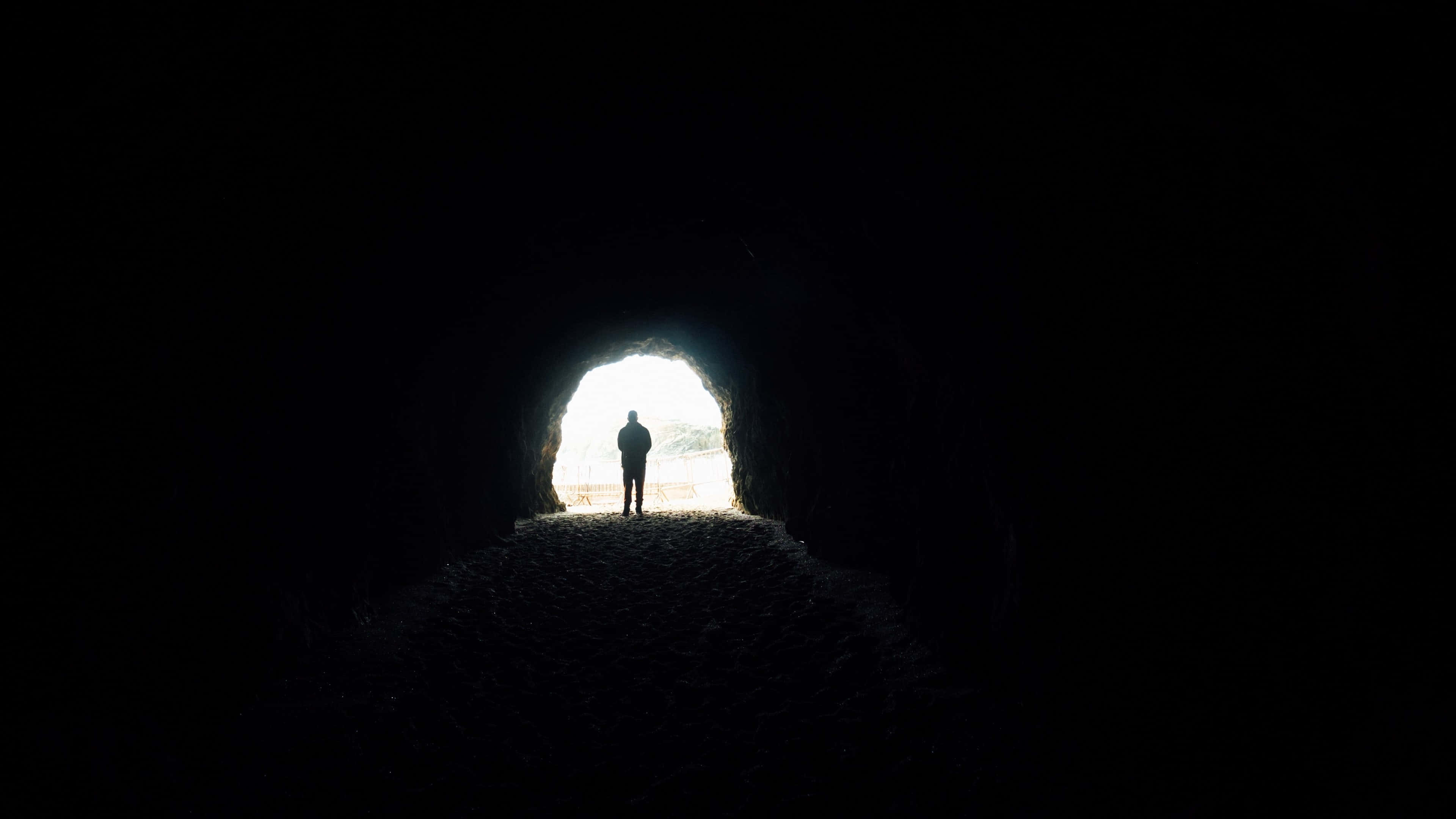 Dark Corner, dark tunnel, bright exit, 4K Desktop Wallpaper