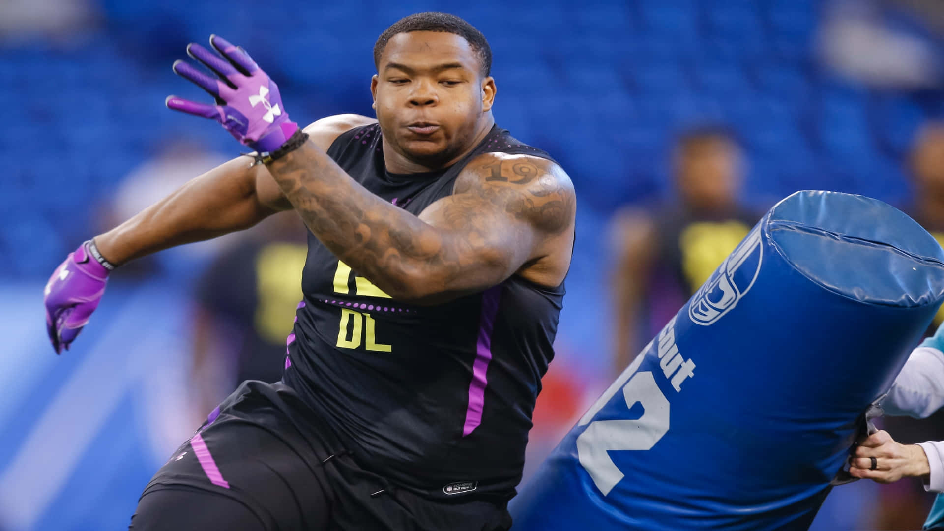 Daron Payne, football combine drill performance, black and purple gear, Full HD Desktop Wallpaper