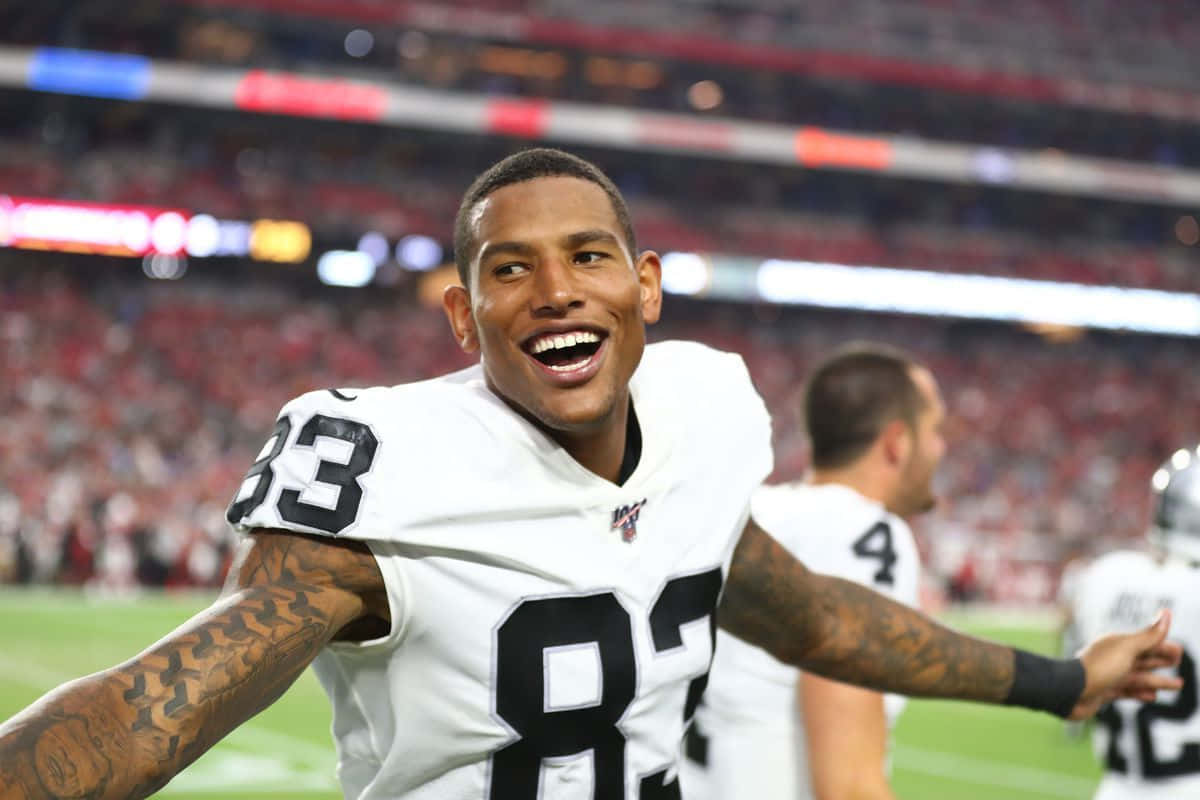 Darren Waller, number 83, white jersey, SD Desktop Wallpaper