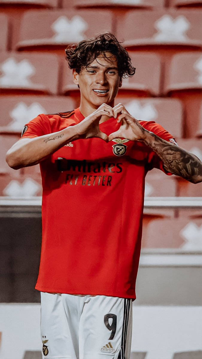 Darwin Núñez, red jersey, stadium seats, SD Phone Wallpaper