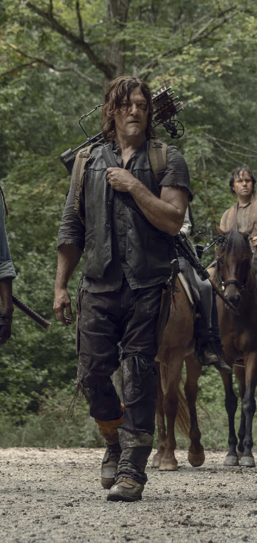 Daryl Dixon, quiver of arrows, dense forest, HD Phone Wallpaper