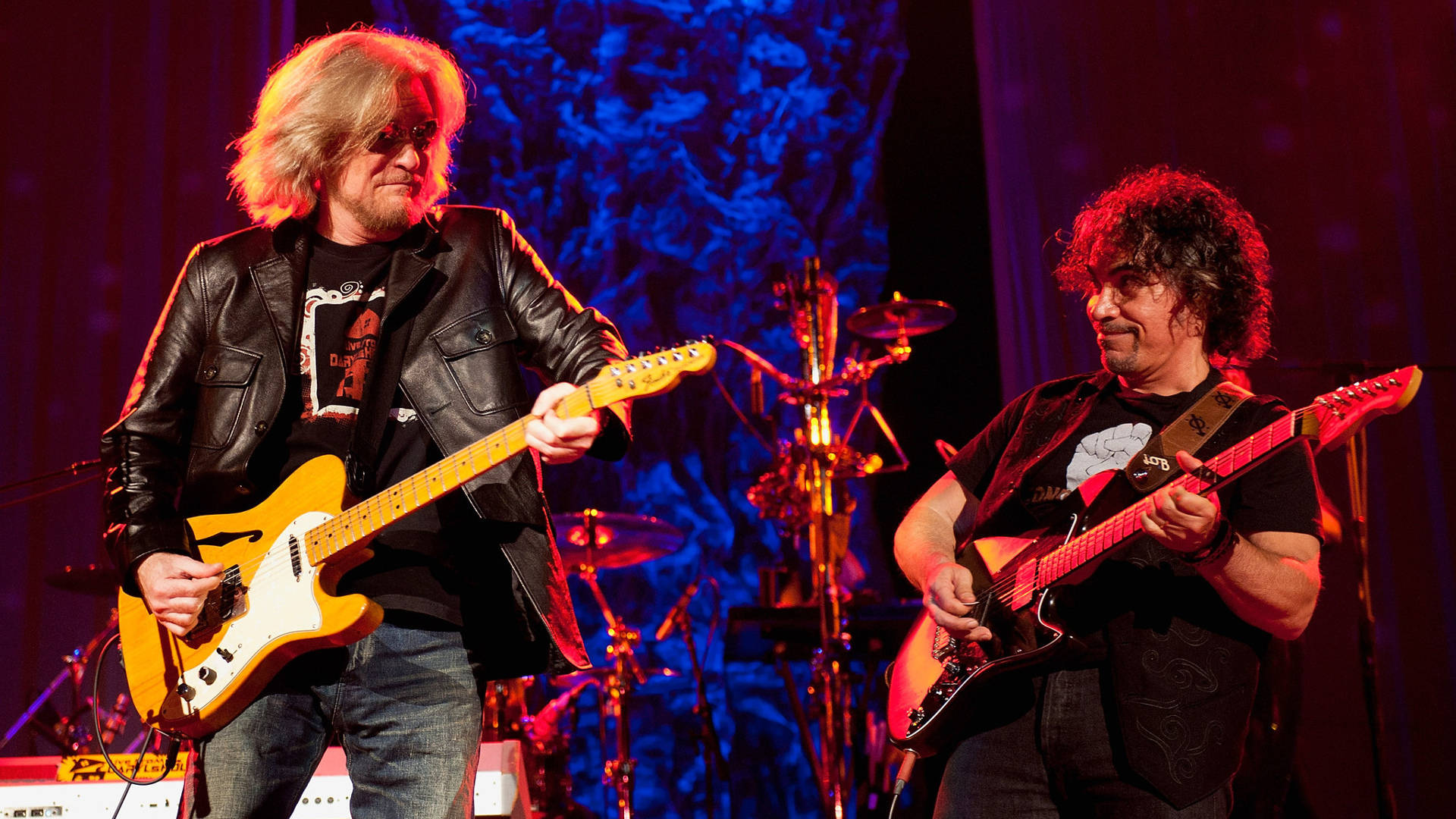 Daryl Hall John Oates, vibrant red and blue stage lights, drum set, Full HD Desktop Wallpaper