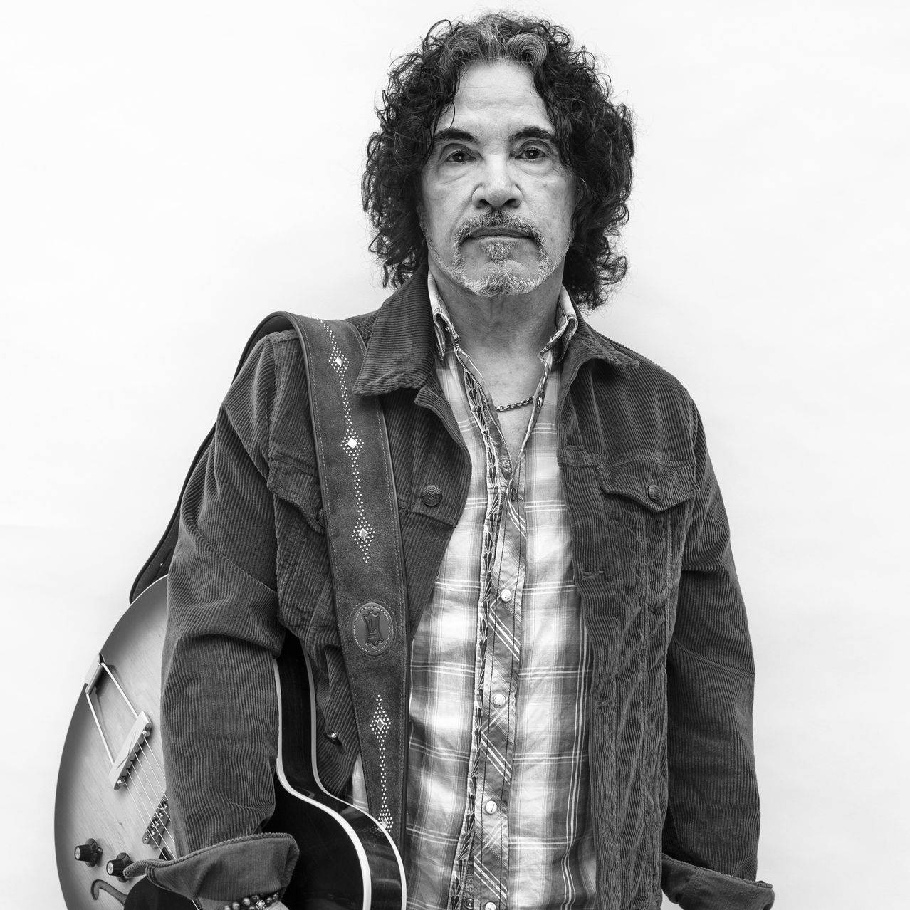 Daryl Hall John Oates, curly hair, electric guitar, SD Desktop Wallpaper