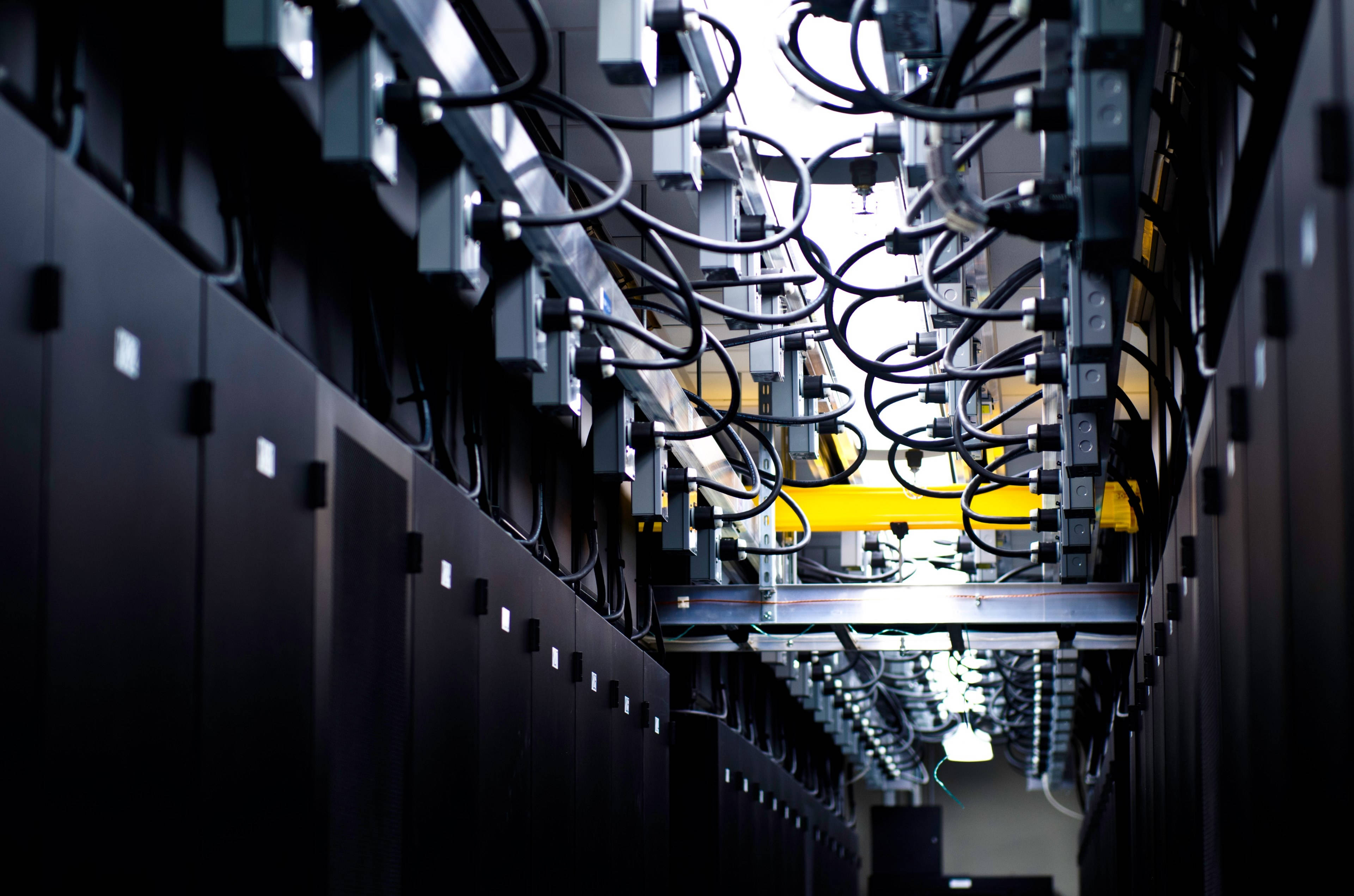 data center, black racks, tangled cables, 4K Desktop Wallpaper