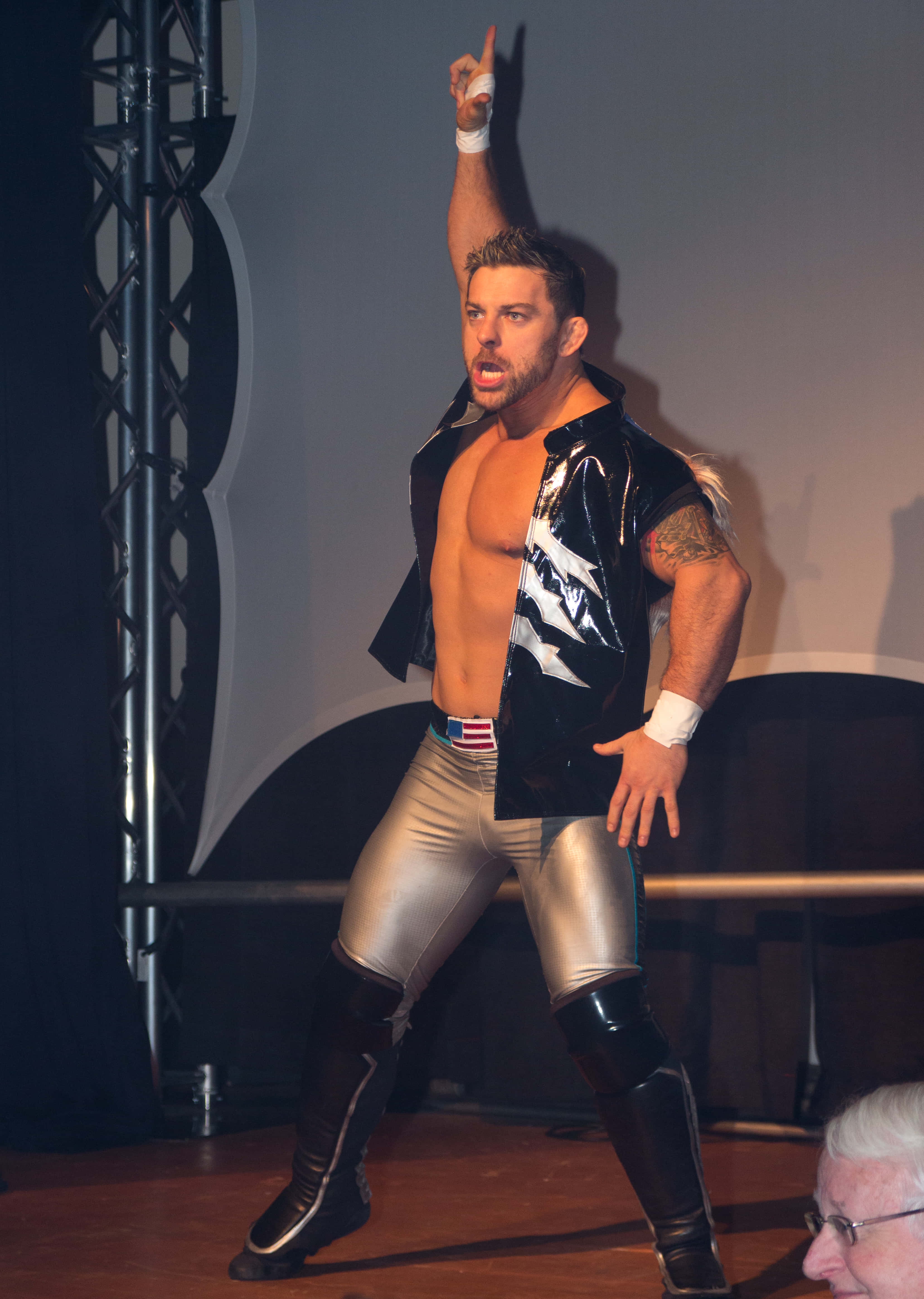 Davey Richards, November 2013, shiny black and silver gear, 4K Phone Wallpaper