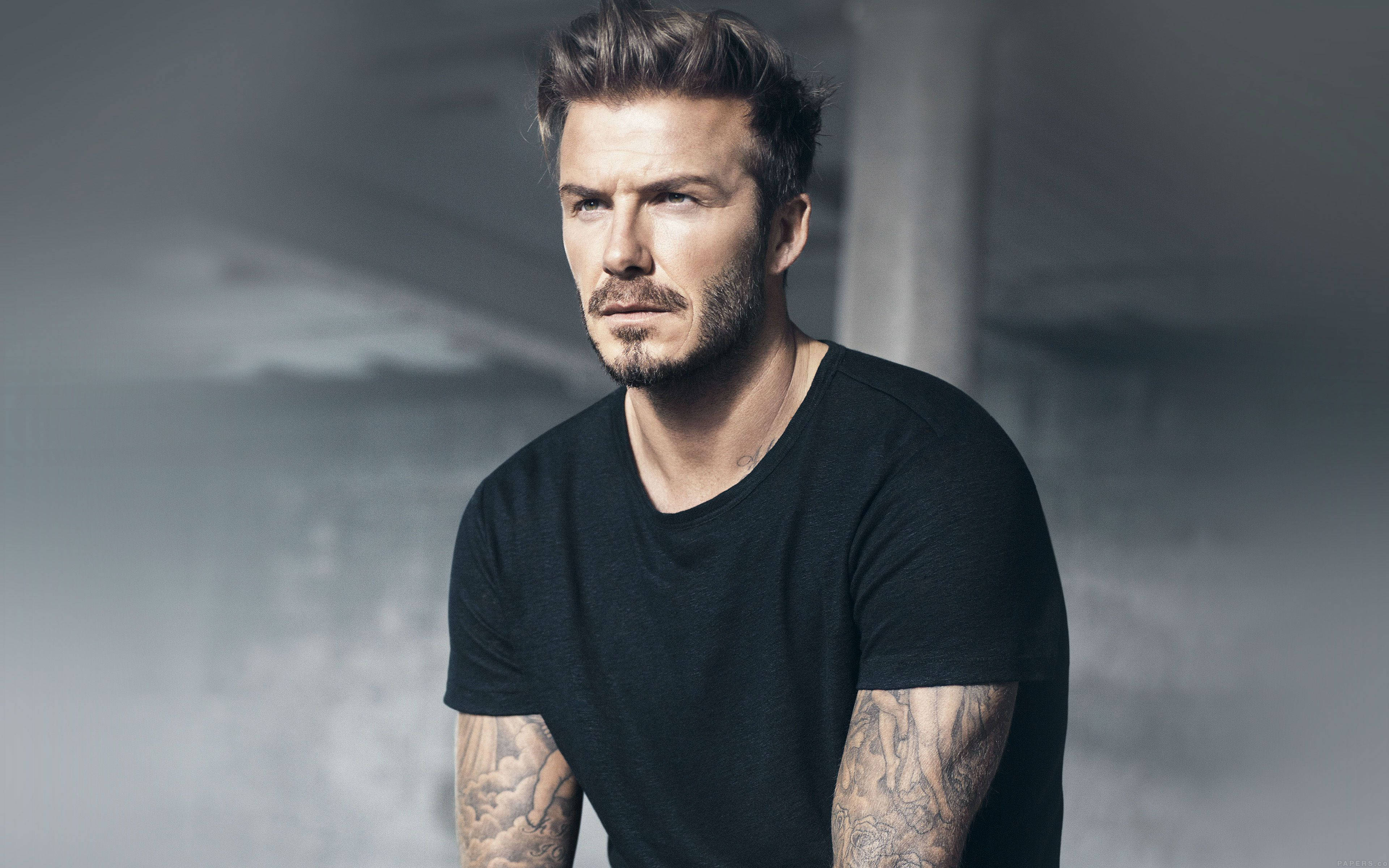 David Beckham for H&M, Spring/Summer 2020, muted gray concrete background, 4K Desktop Wallpaper