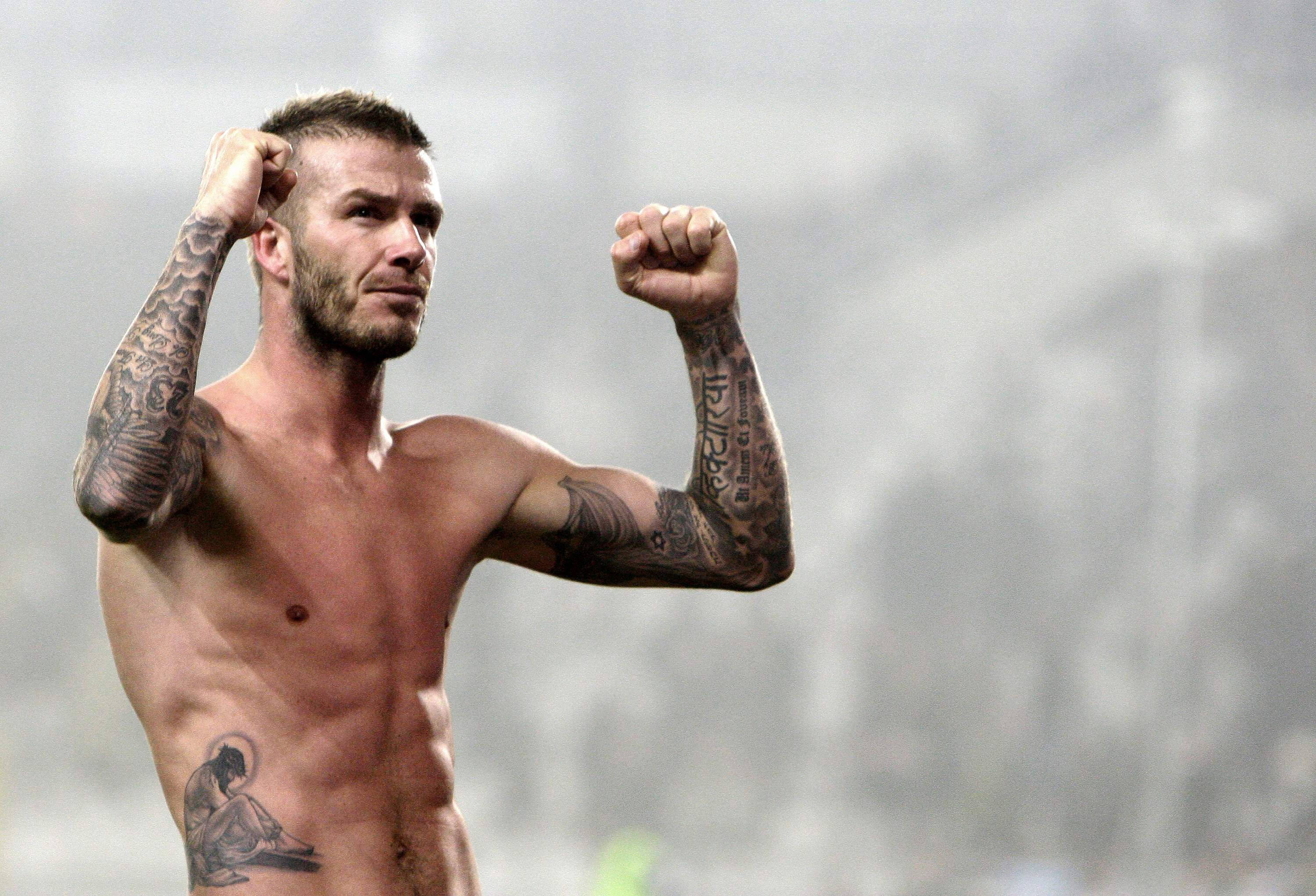 David Beckham, tattooed arms, determined expression, 2K Desktop Wallpaper