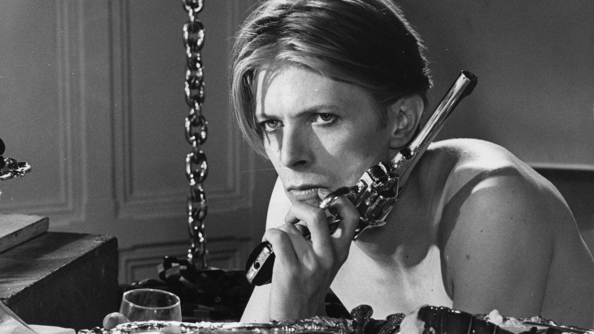 David Bowie, revolver, black and white scene, Full HD Desktop Wallpaper