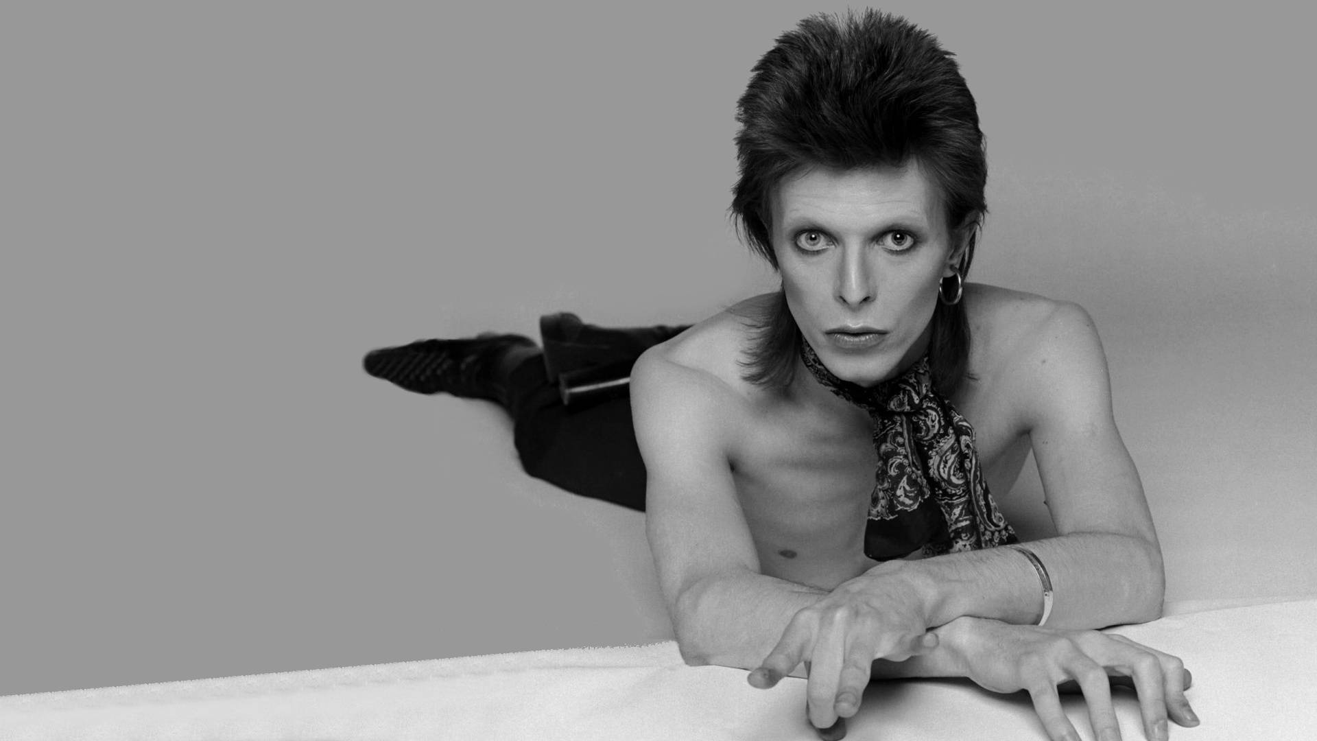 David Bowie, shirtless, white surface, Full HD Desktop Wallpaper