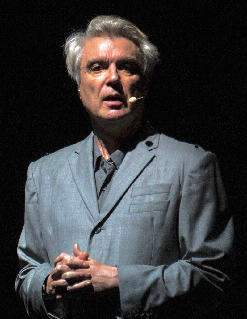 David Byrne, gray suit, microphone, SD Phone Wallpaper