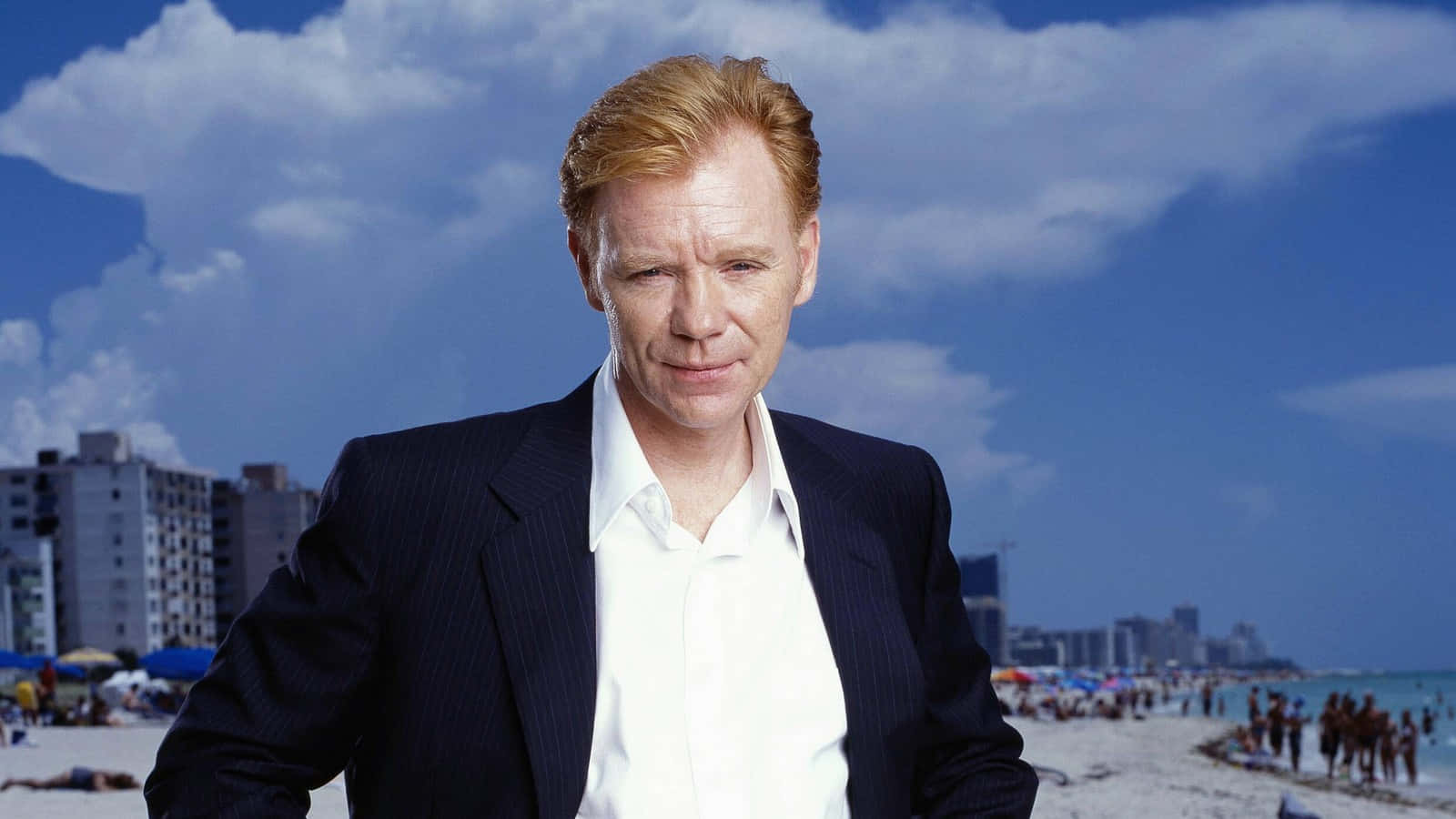 David Caruso, dark suit, city backdrop, HD Desktop Wallpaper