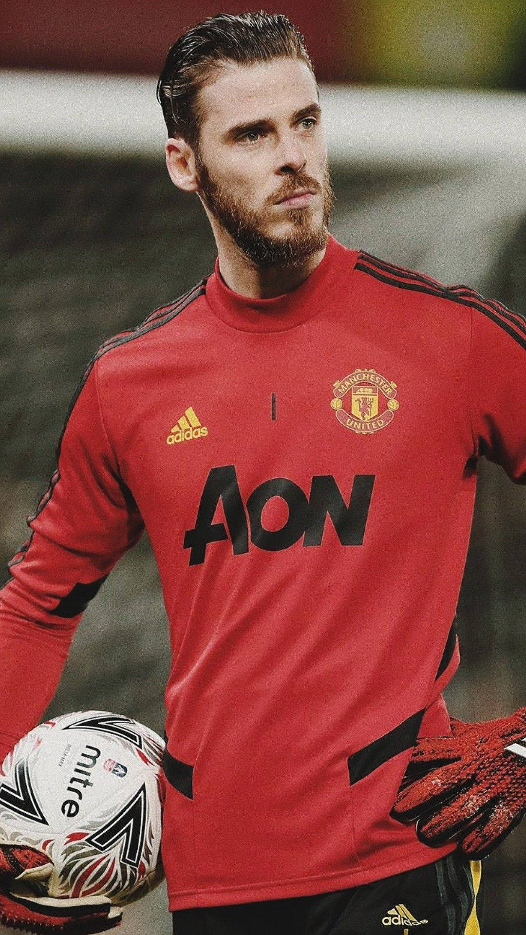 David de Gea, red Manchester United training kit, white soccer ball, Full HD Phone Wallpaper