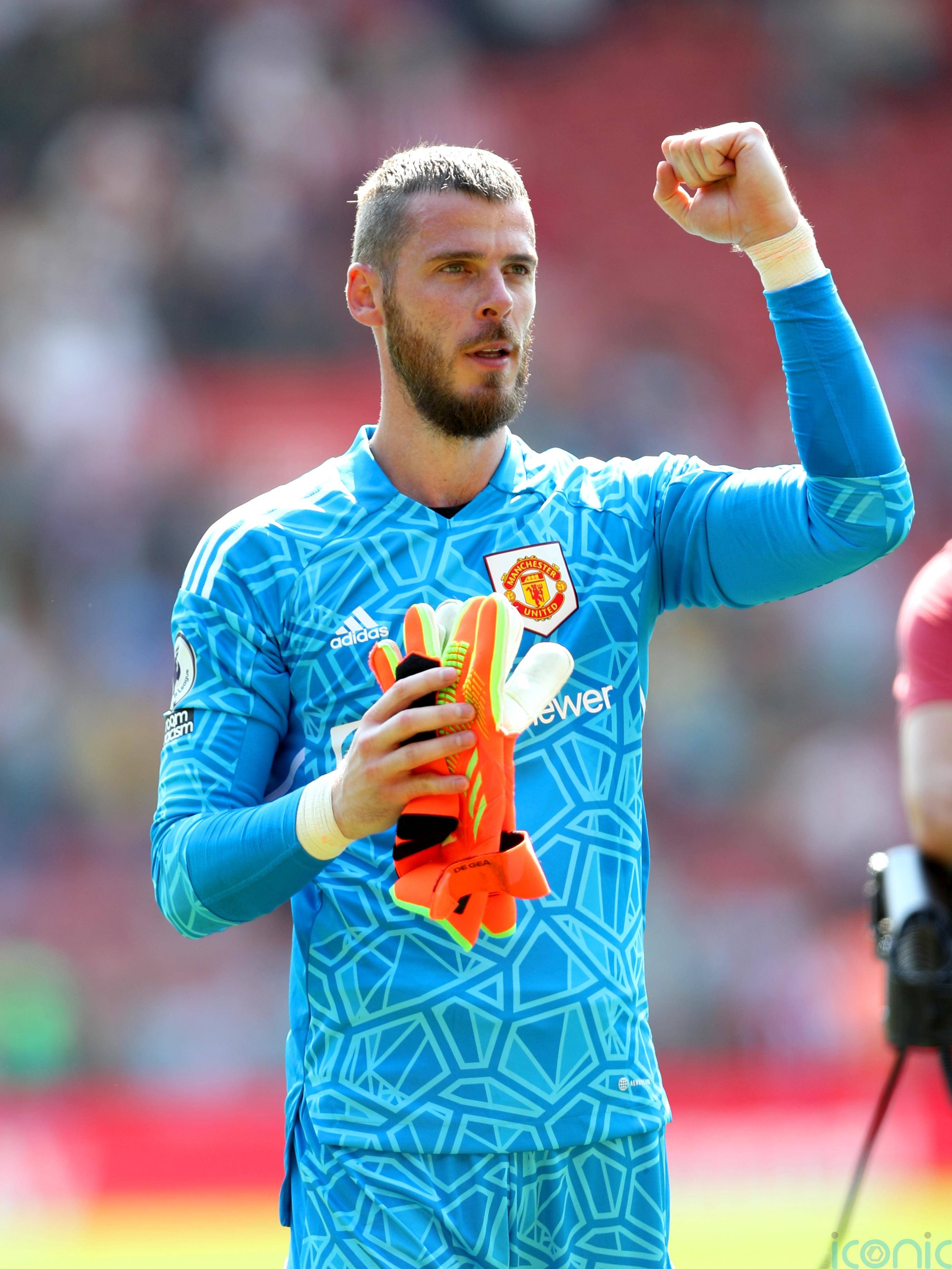 David de Gea, blue patterned kit, bright orange gloves, 2K Phone Wallpaper