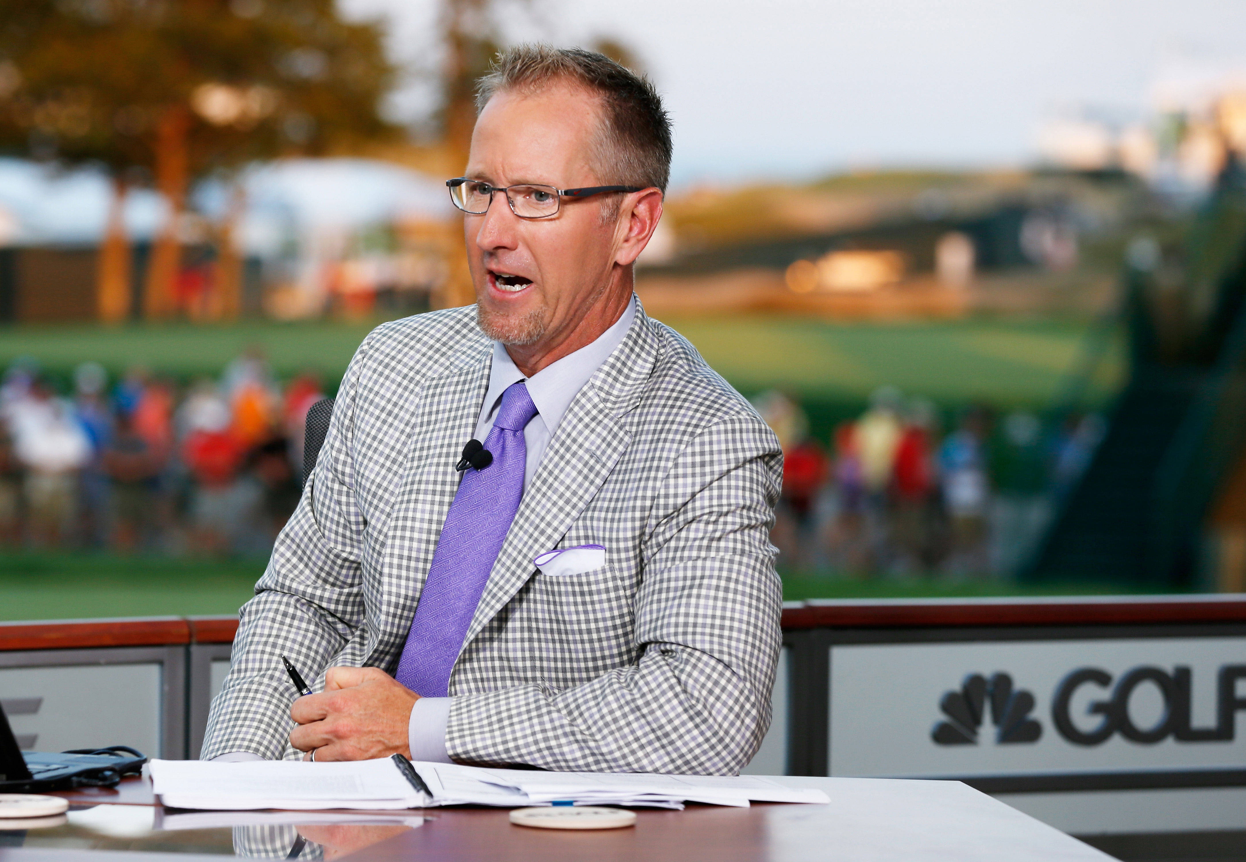 David Duval, checkered suit, purple tie, 4K Desktop Wallpaper