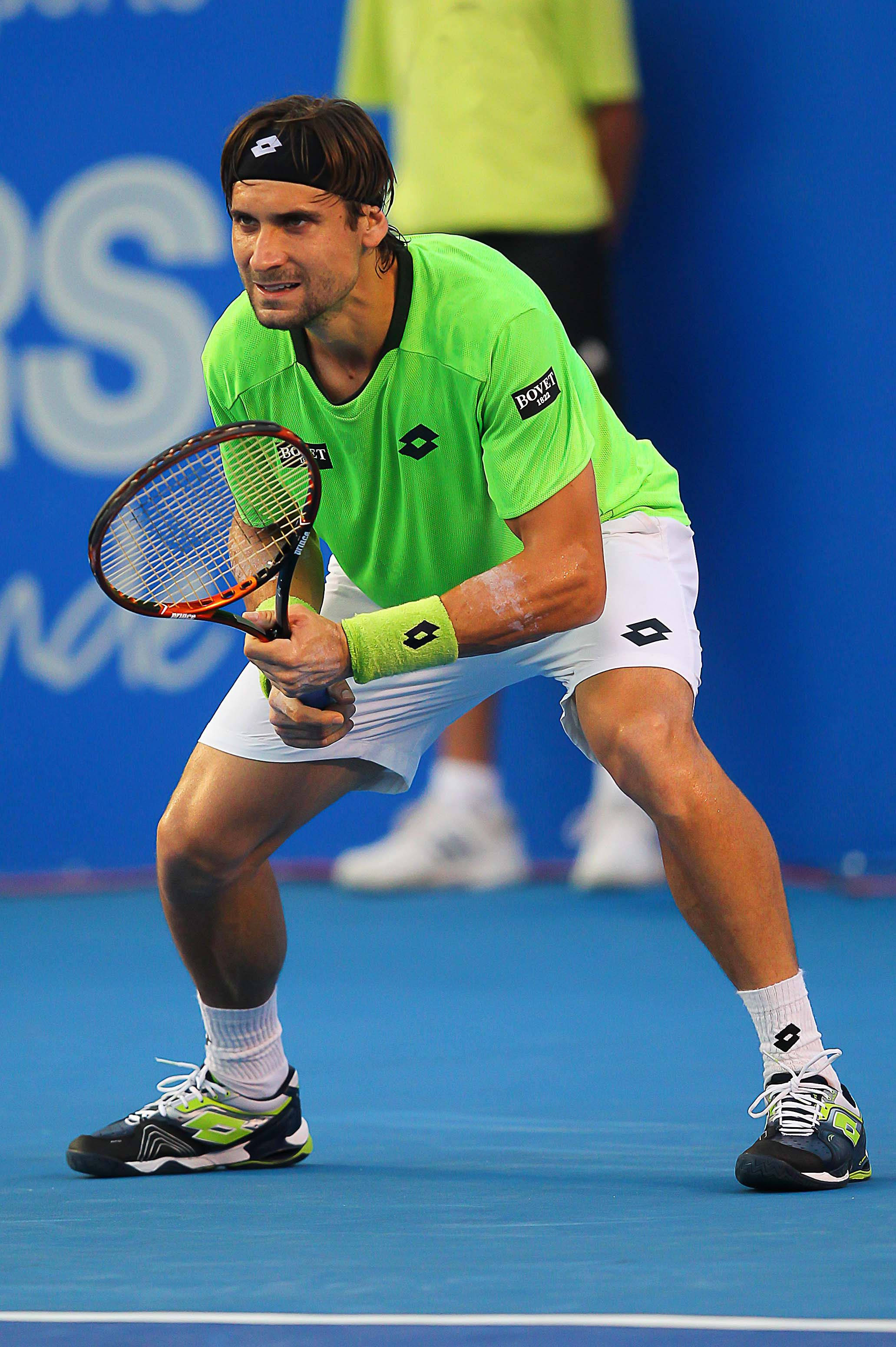 David Ferrer, bright green shirt, white shorts, 2K Phone Wallpaper